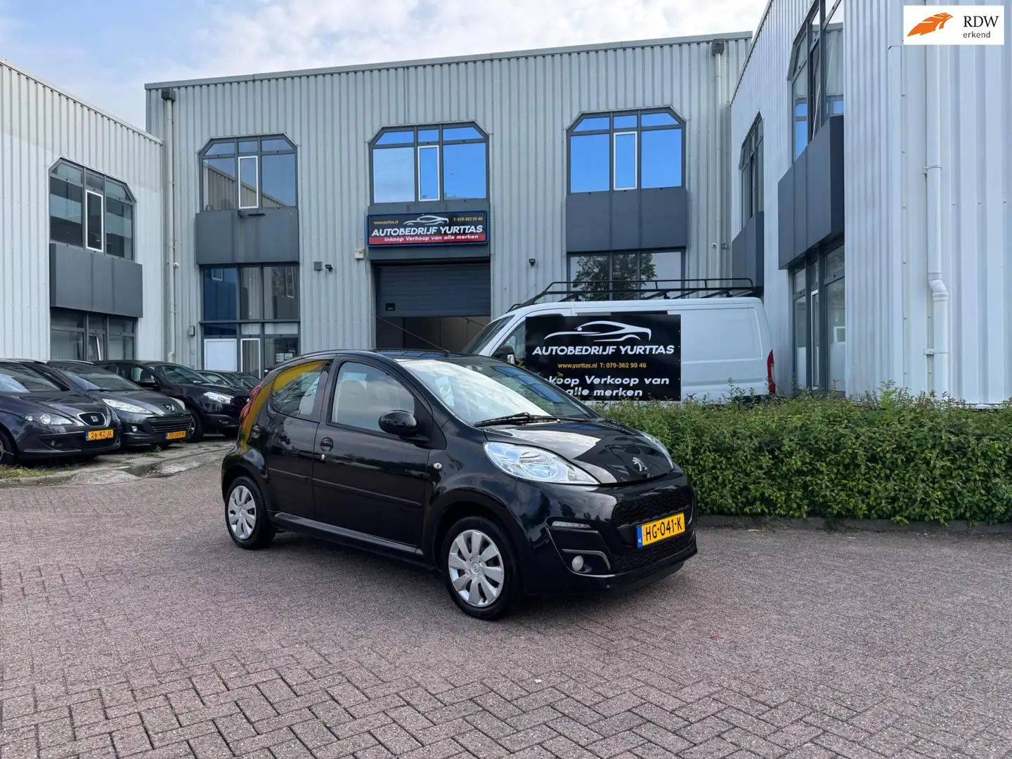 Peugeot 107 1.0 Active AUTOMAAT!!! Czarny - 1