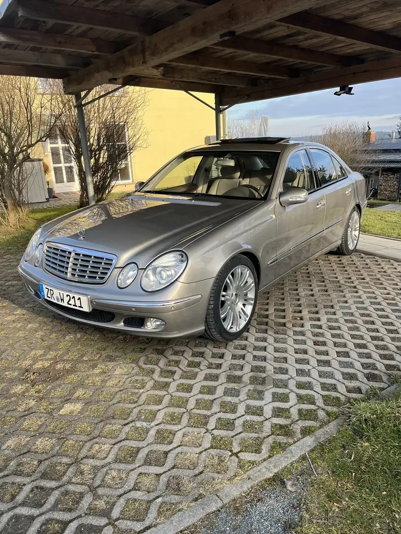 Mercedes-Benz E 240 E 240 (211.061) Grau - 1