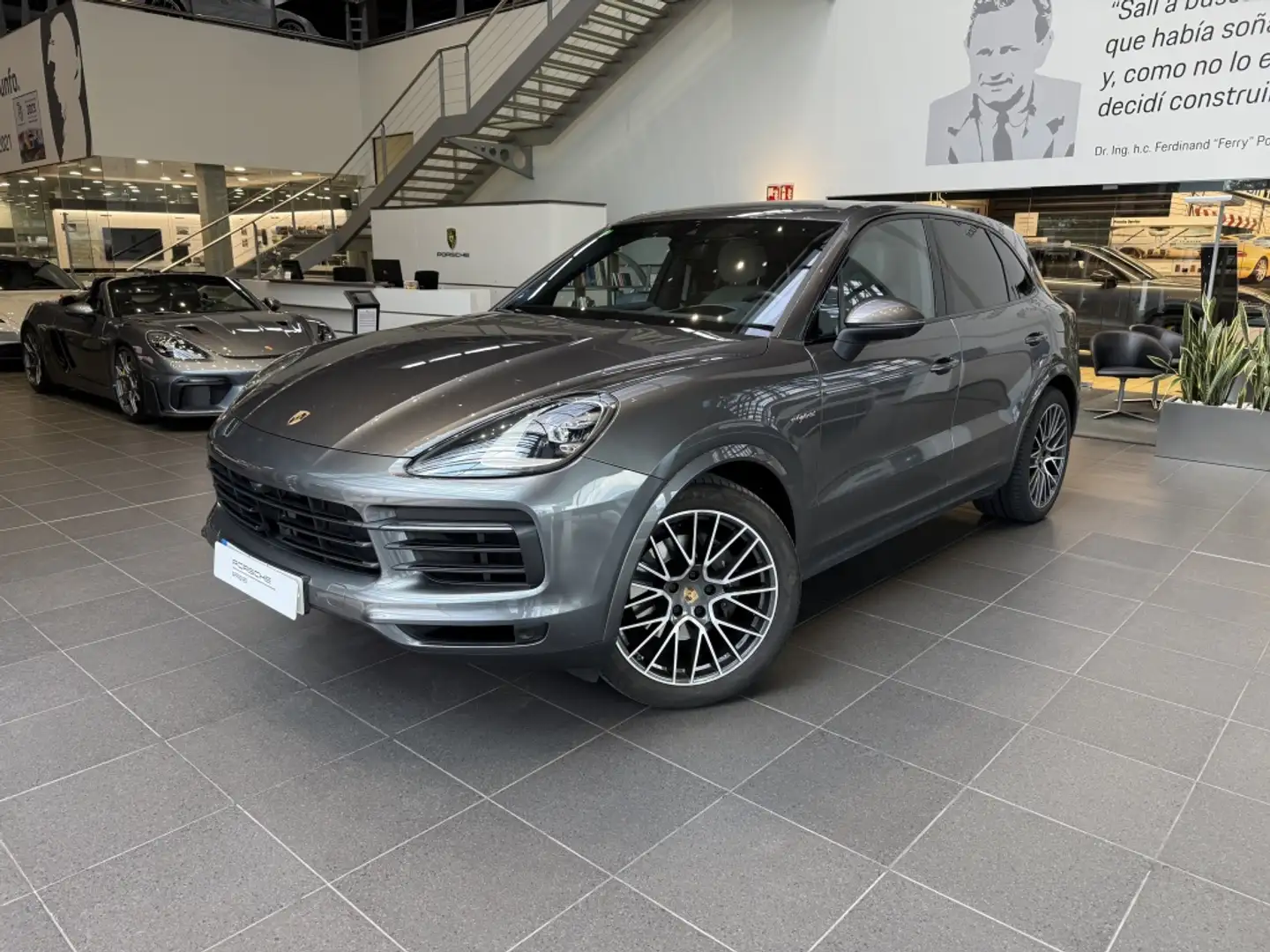 Porsche Cayenne E-Hybrid Aut. Gris - 1