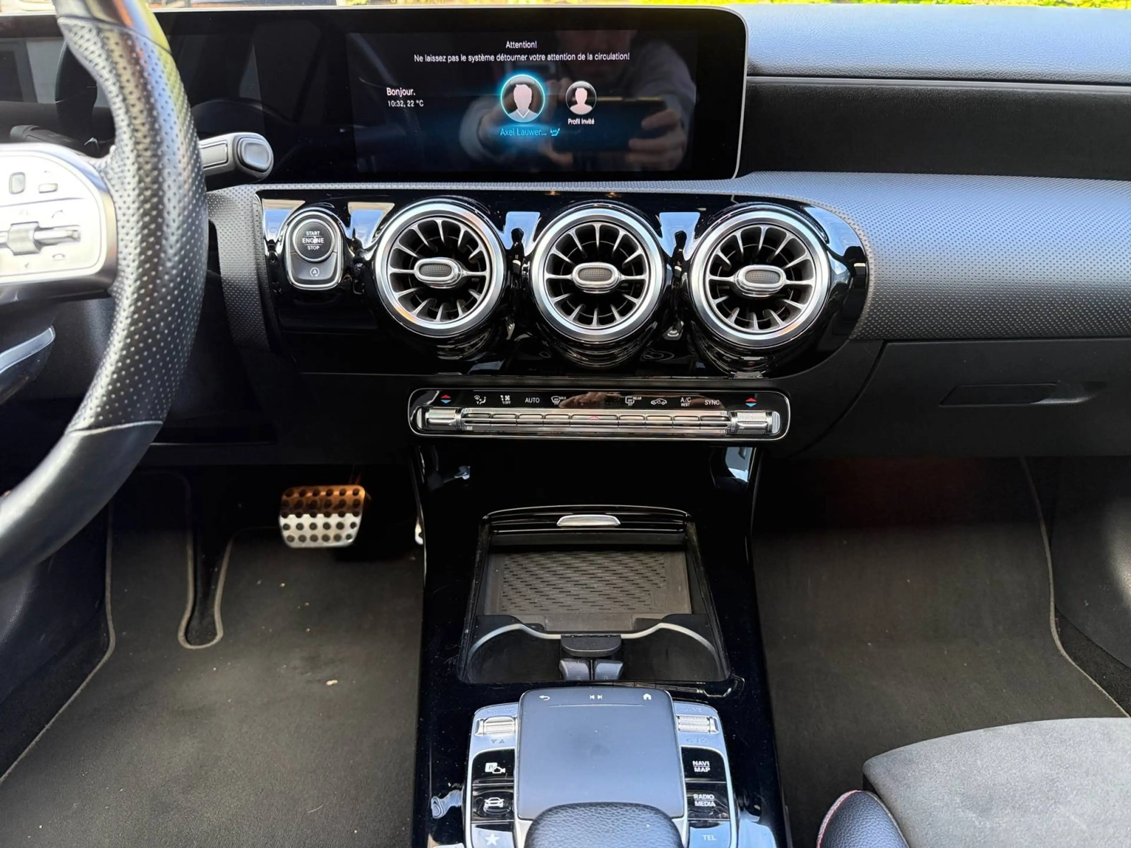 Mercedes-Benz A 220 A 220 4-Matic AMG-LINE - TO PANO - Sièges électriques chauffants — photo 11