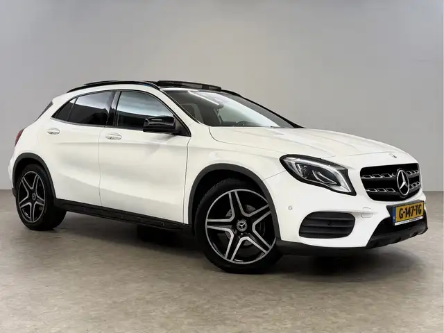 Mercedes-Benz GLA view 6