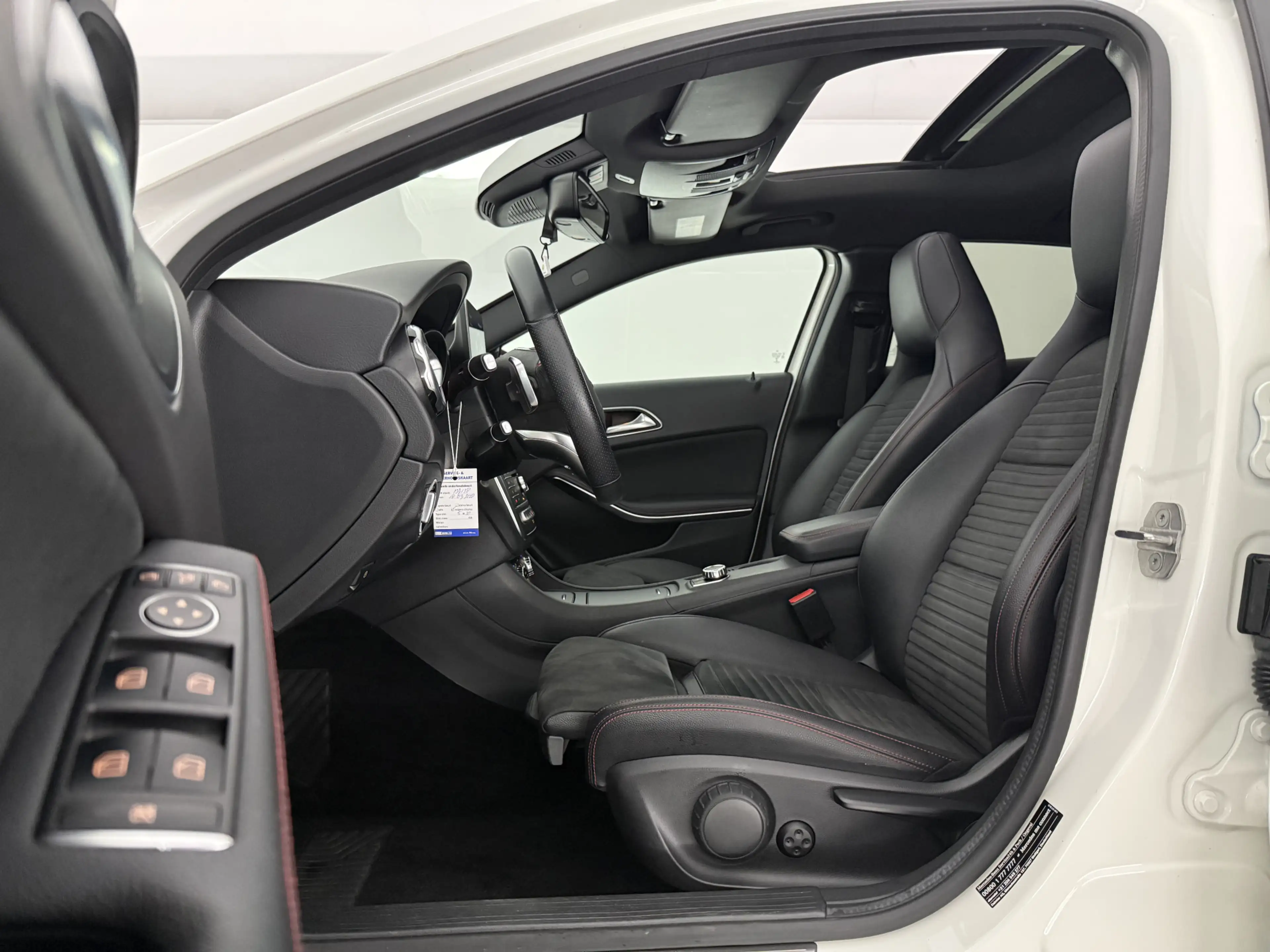Mercedes-Benz GLA 180 | Pano | Camera | LED | Clima | Cruise | Keyless | — photo 41