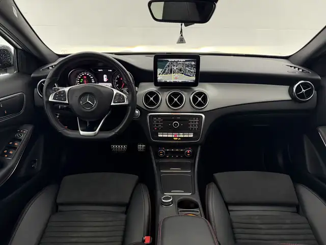 Mercedes-Benz GLA view 2