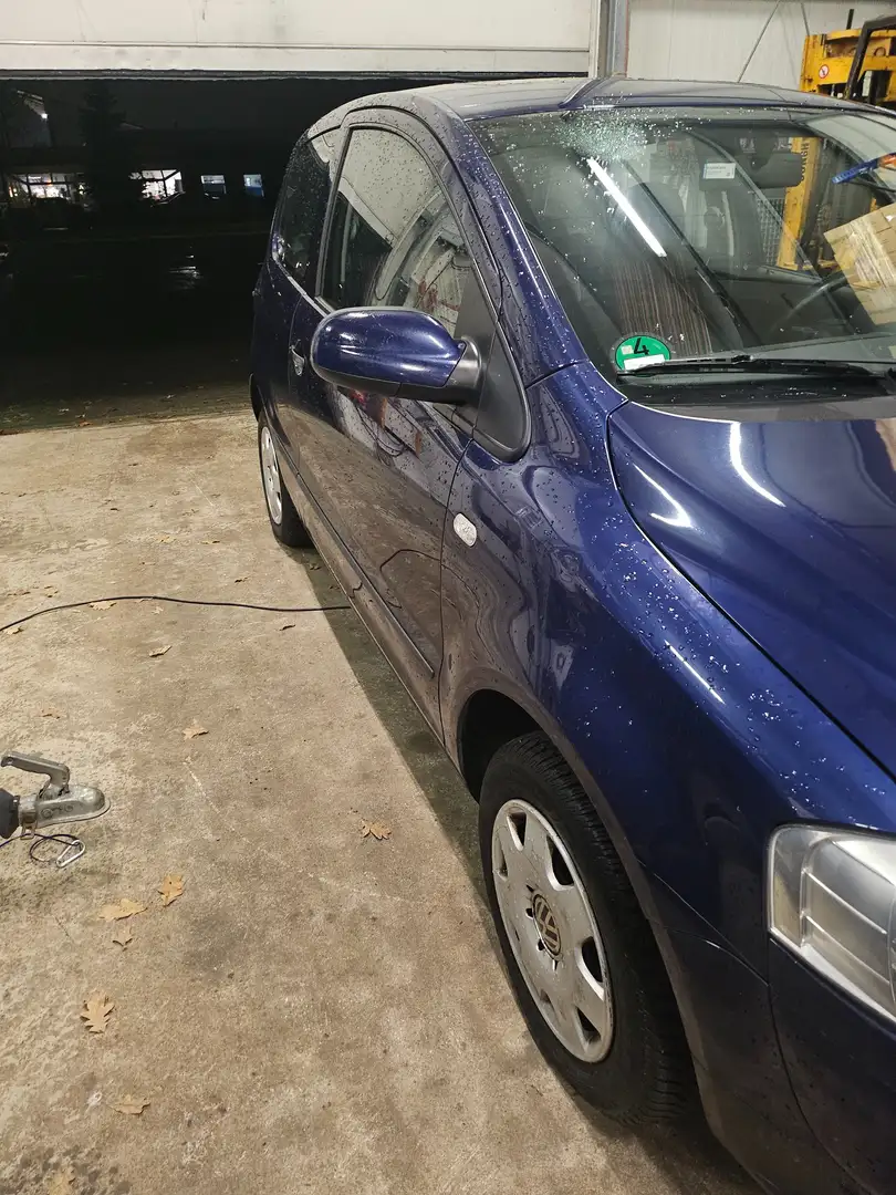 Volkswagen Fox 1.2 Basis Tüv: neu Modrá - 2