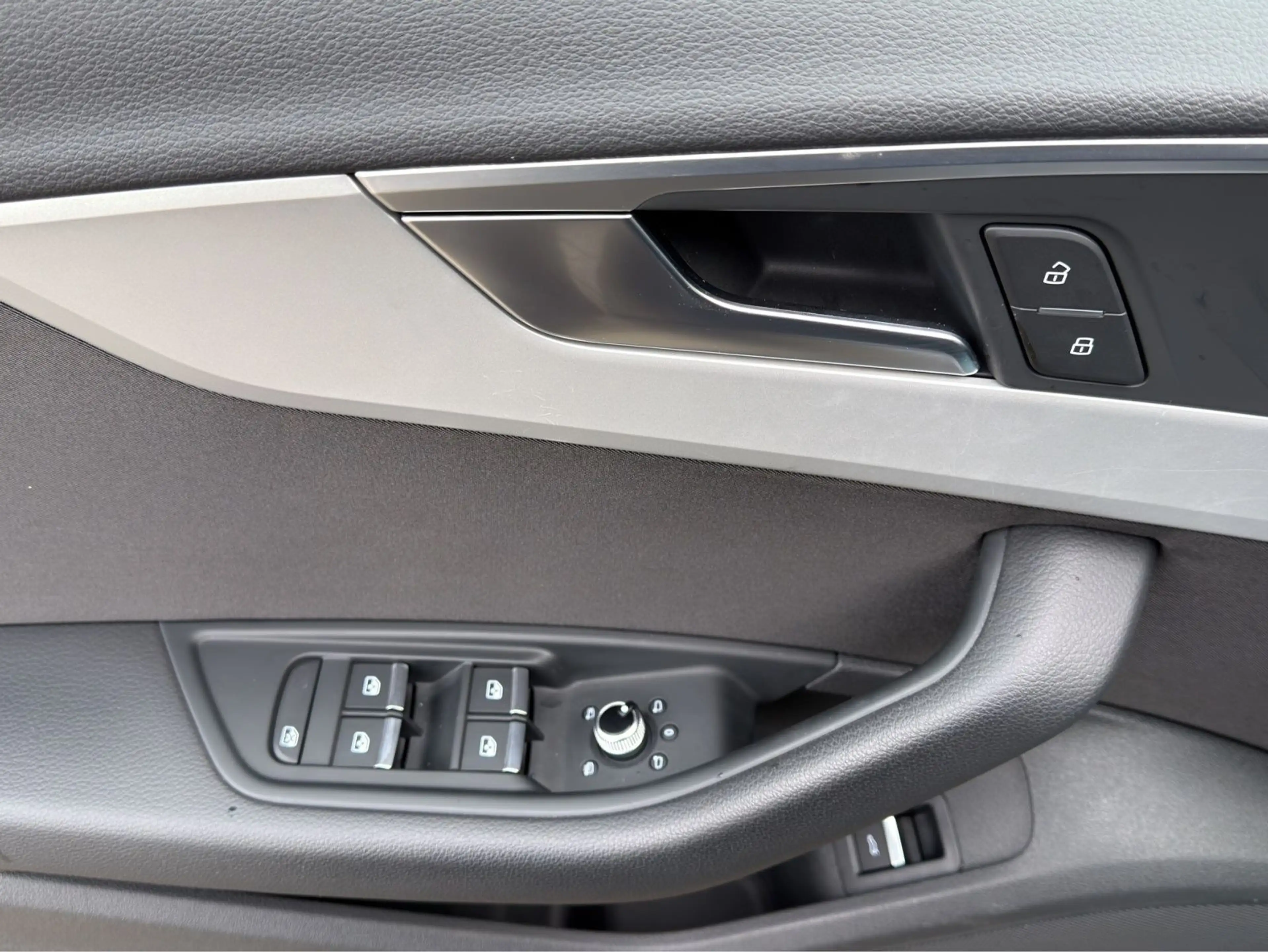 Audi A4 40 TDI S LINE LED KAMERA VIRTUAL+ LM18 — photo 15