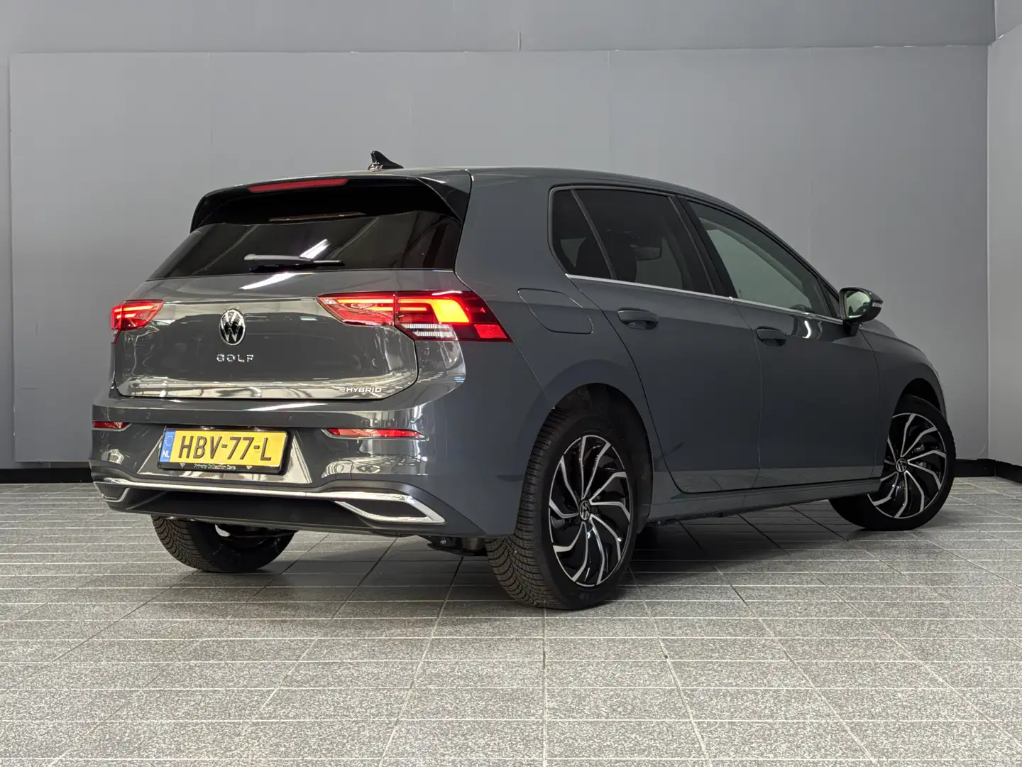 Volkswagen Golf 1.4 eHybrid Pano|Carplay|Camera Grijs - 2