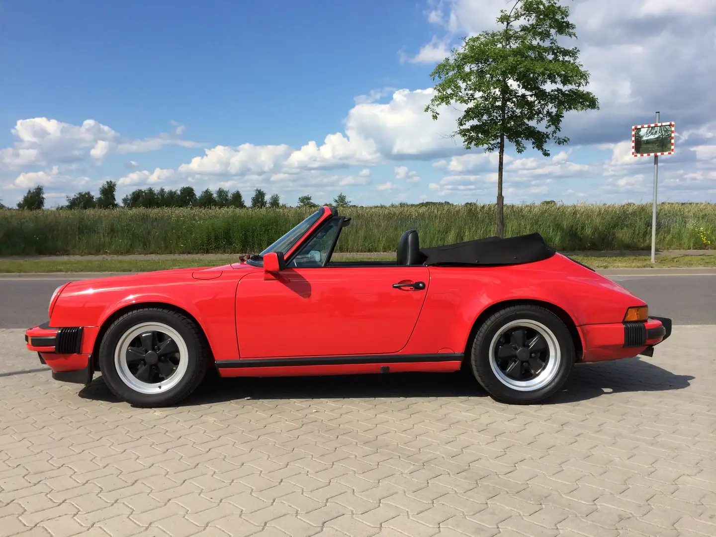 Porsche 911 911 Carrera Cabriolet - 1