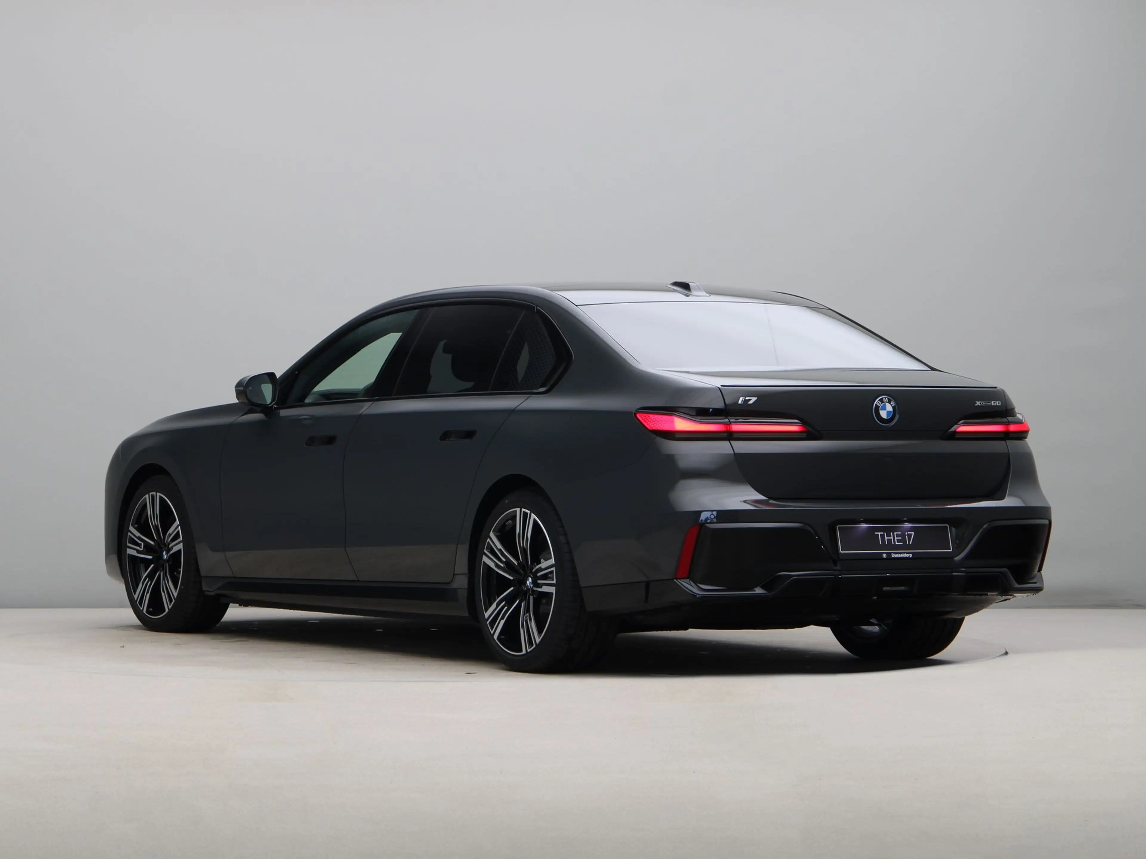 BMW i7 xDrive60 Privilege Edition 106 kWh — photo 12