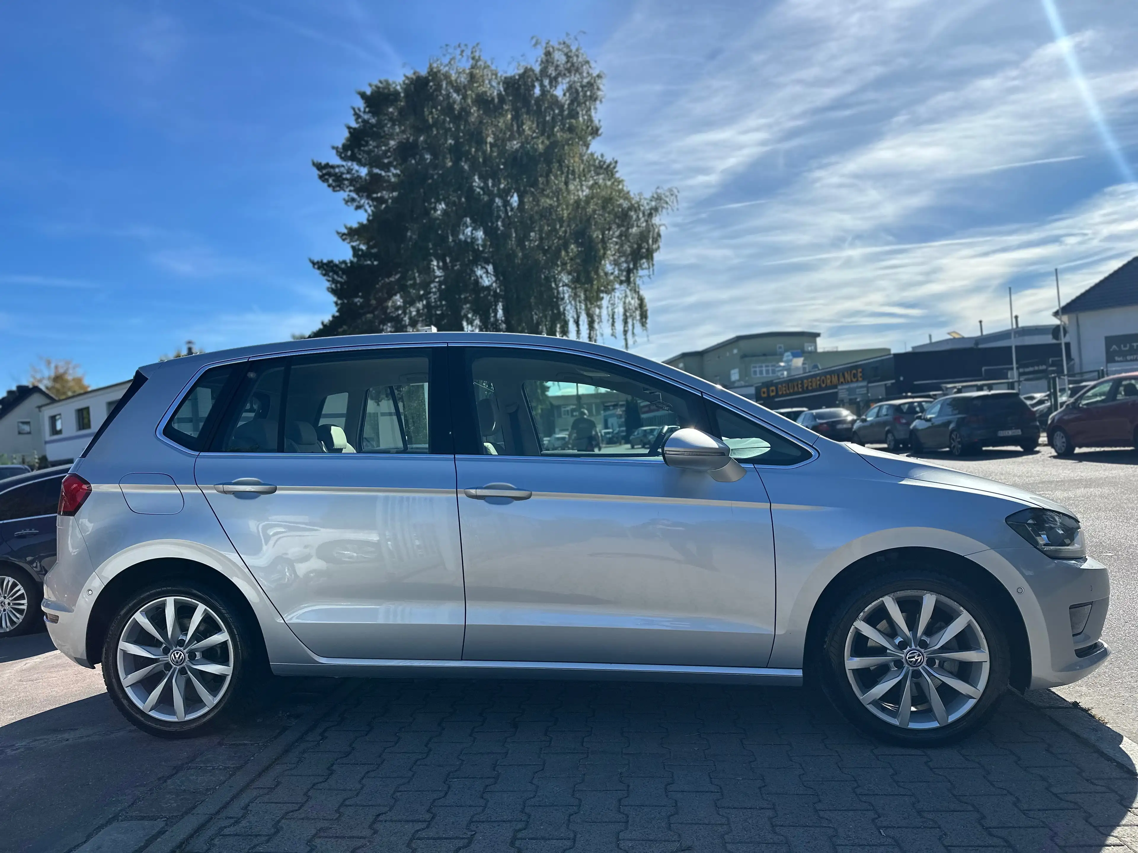 Volkswagen Golf Sportsvan Highline,33000 TKM,1.BESITZ,XENON,PDC,6.GANG,ALCANTARA,PARKTRONIK — photo 3