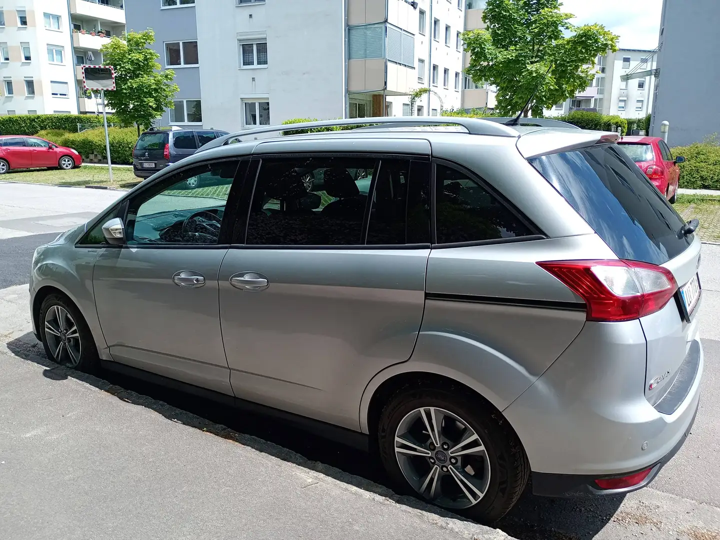 Ford Grand C-Max Neue Zahnriemen - 1