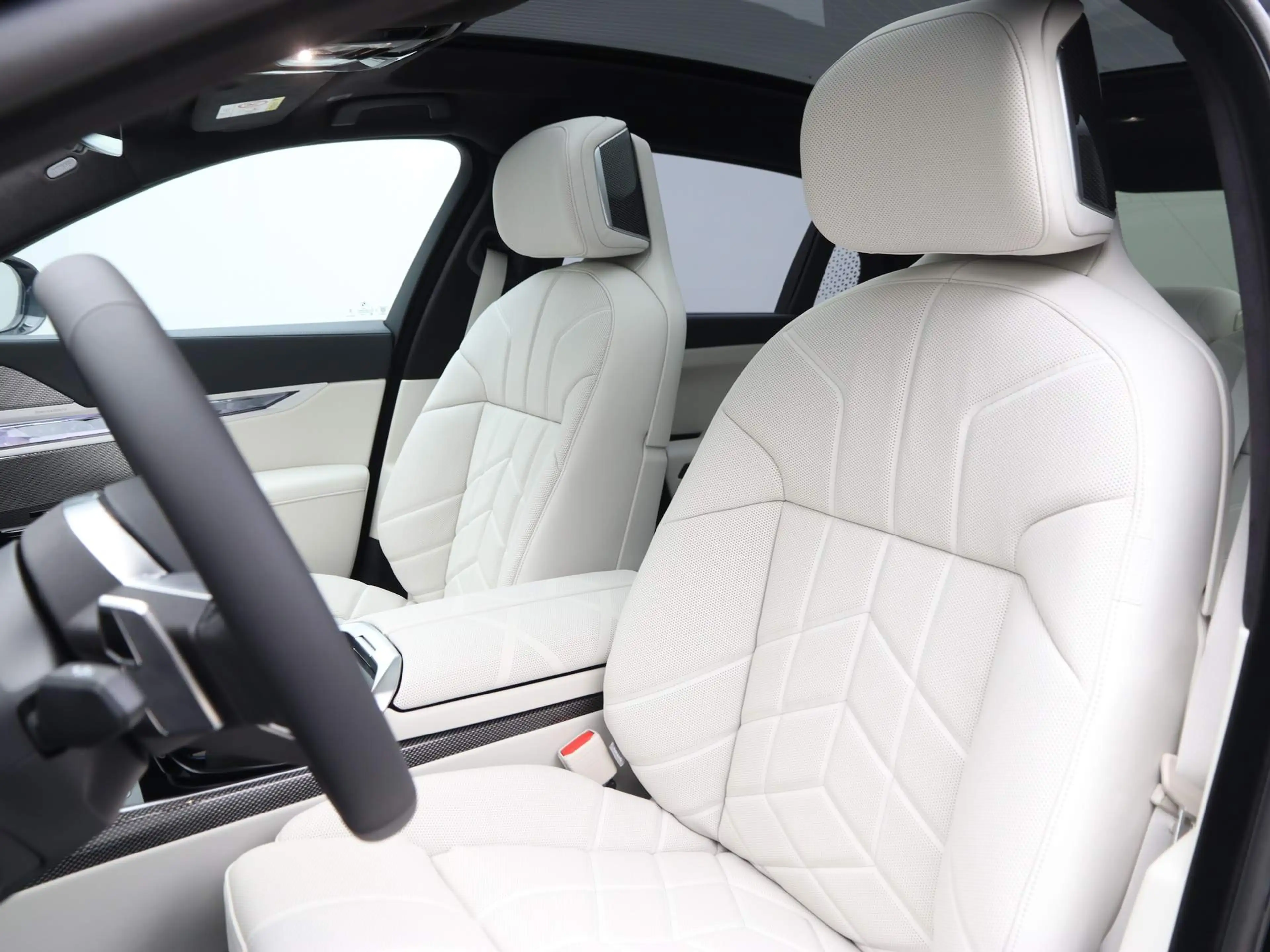 BMW i7 xDrive60 Privilege Edition 106 kWh M Sportpakket P — photo 5