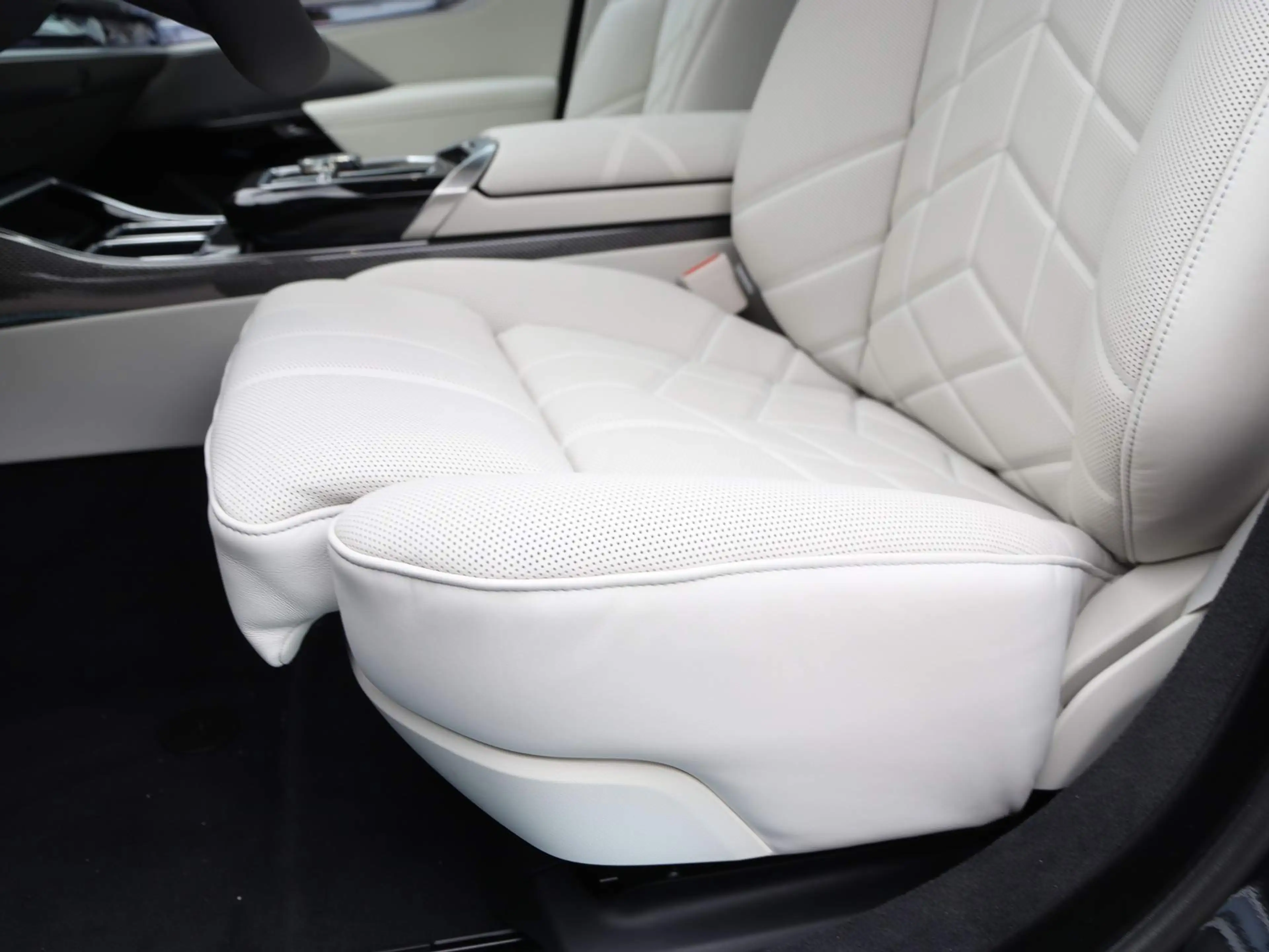 BMW i7 xDrive60 Privilege Edition 106 kWh M Sportpakket P — photo 15