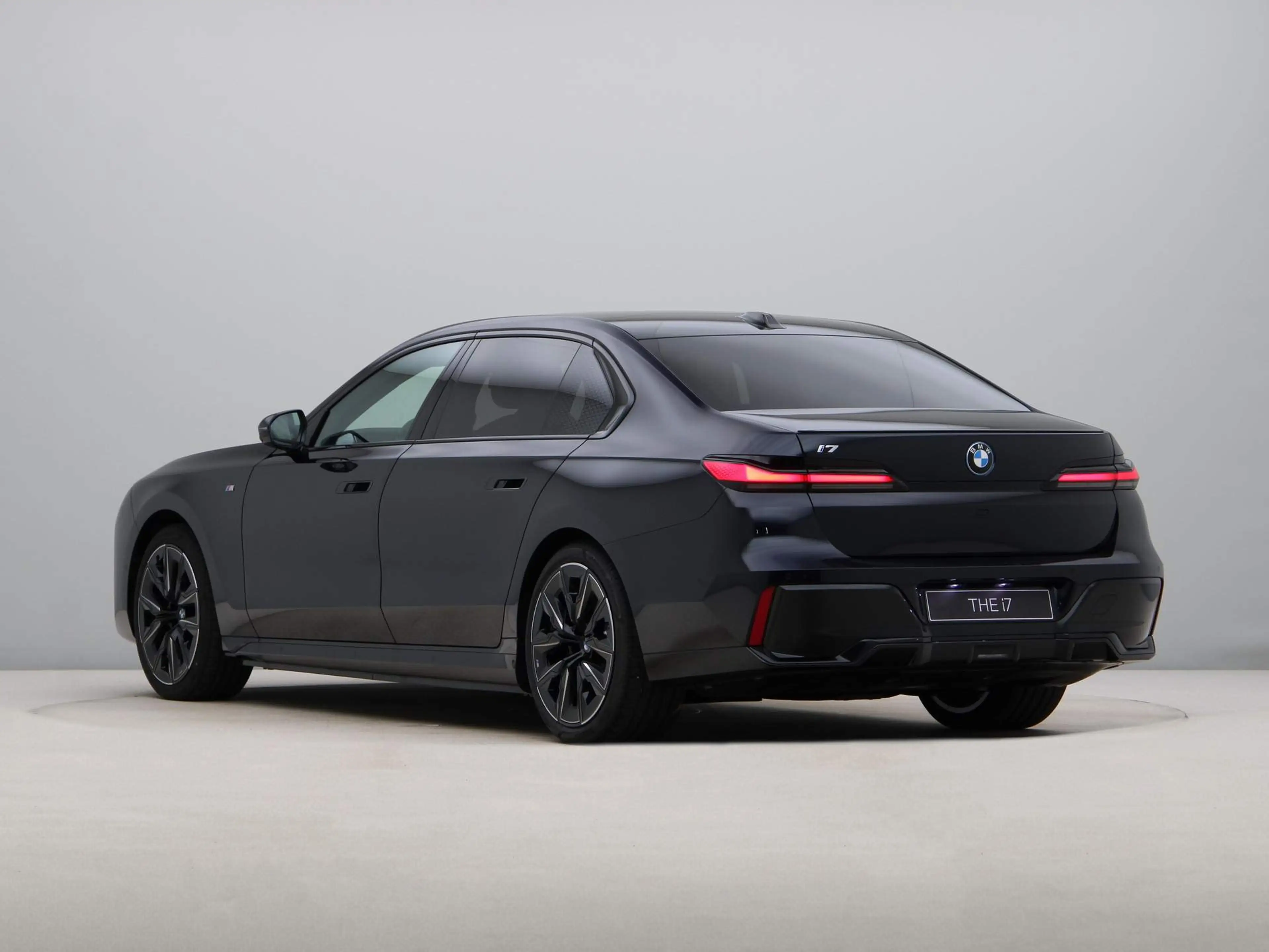 BMW i7 xDrive60 Privilege Edition 106 kWh M Sportpakket P — photo 11