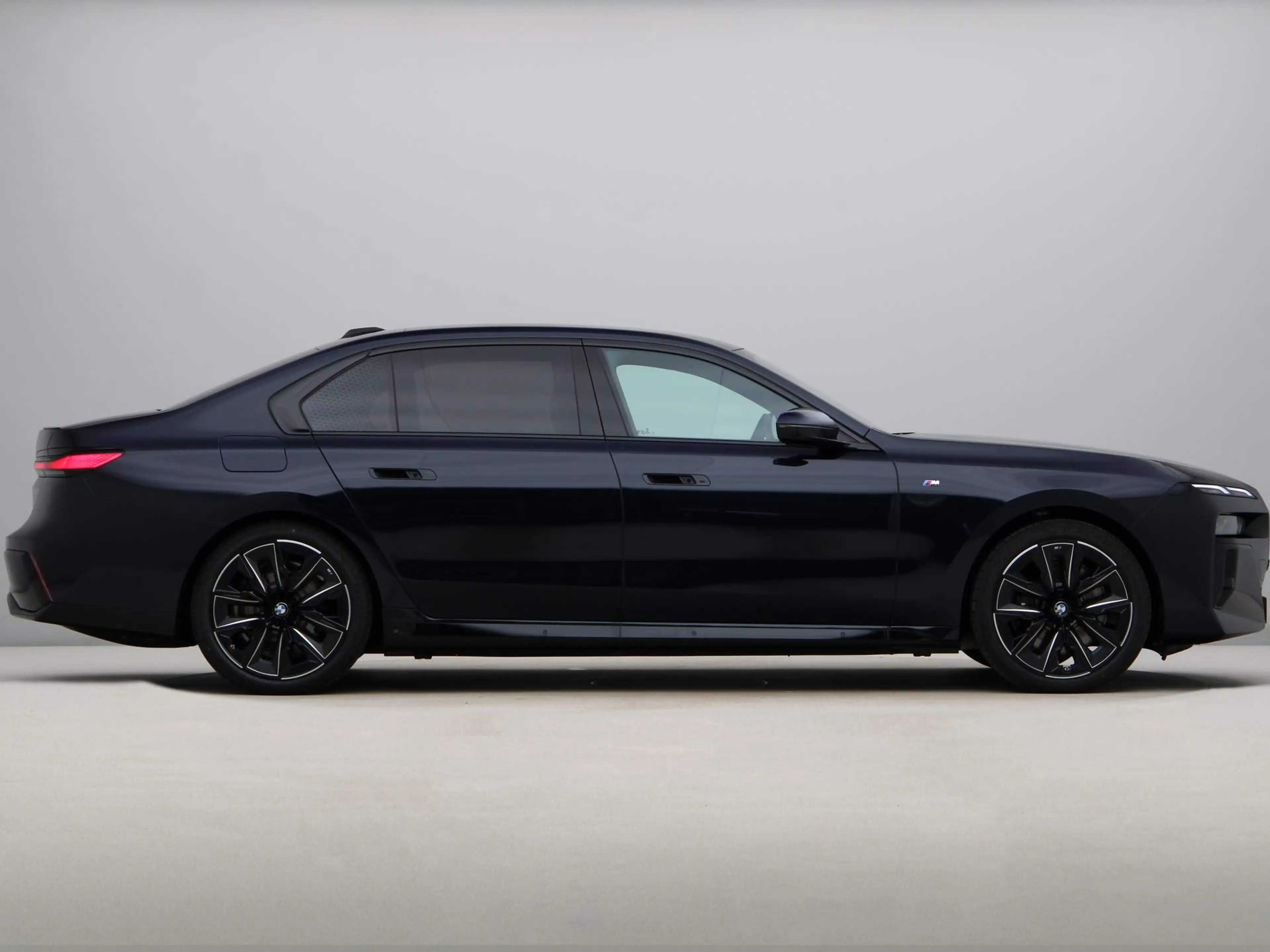 BMW i7 xDrive60 Privilege Edition 106 kWh M Sportpakket P — photo 8