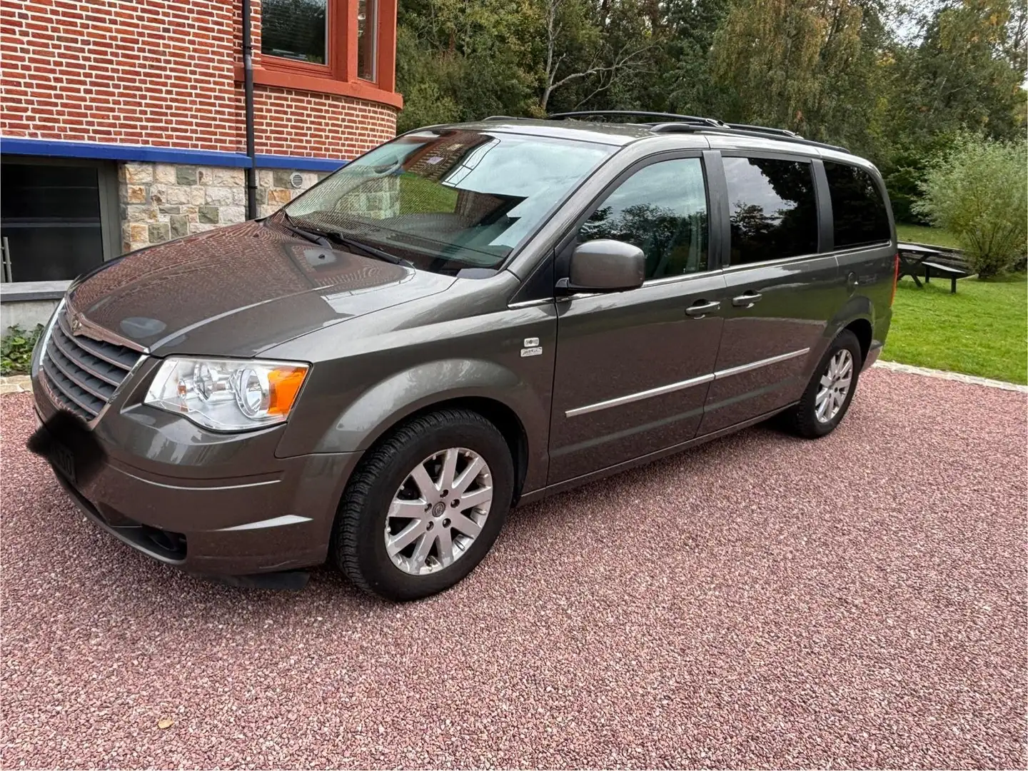 Chrysler Grand Voyager Grand Voyager 2.8 CRD Automatik Limited Коричневый - 2