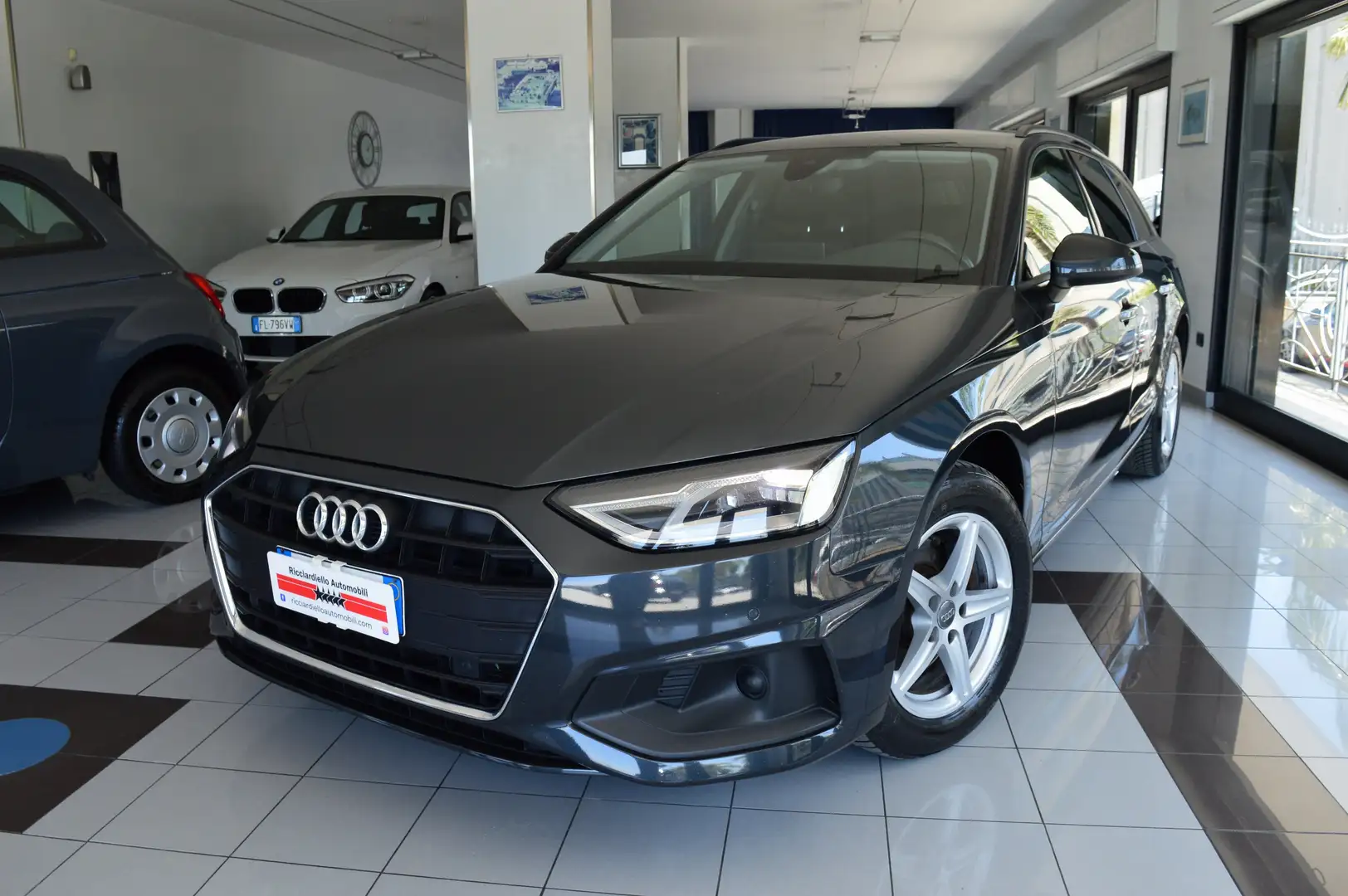 Audi A4 Avant 35 2.0 tdi mhev Business Advanced s-tronic Grigio - 1