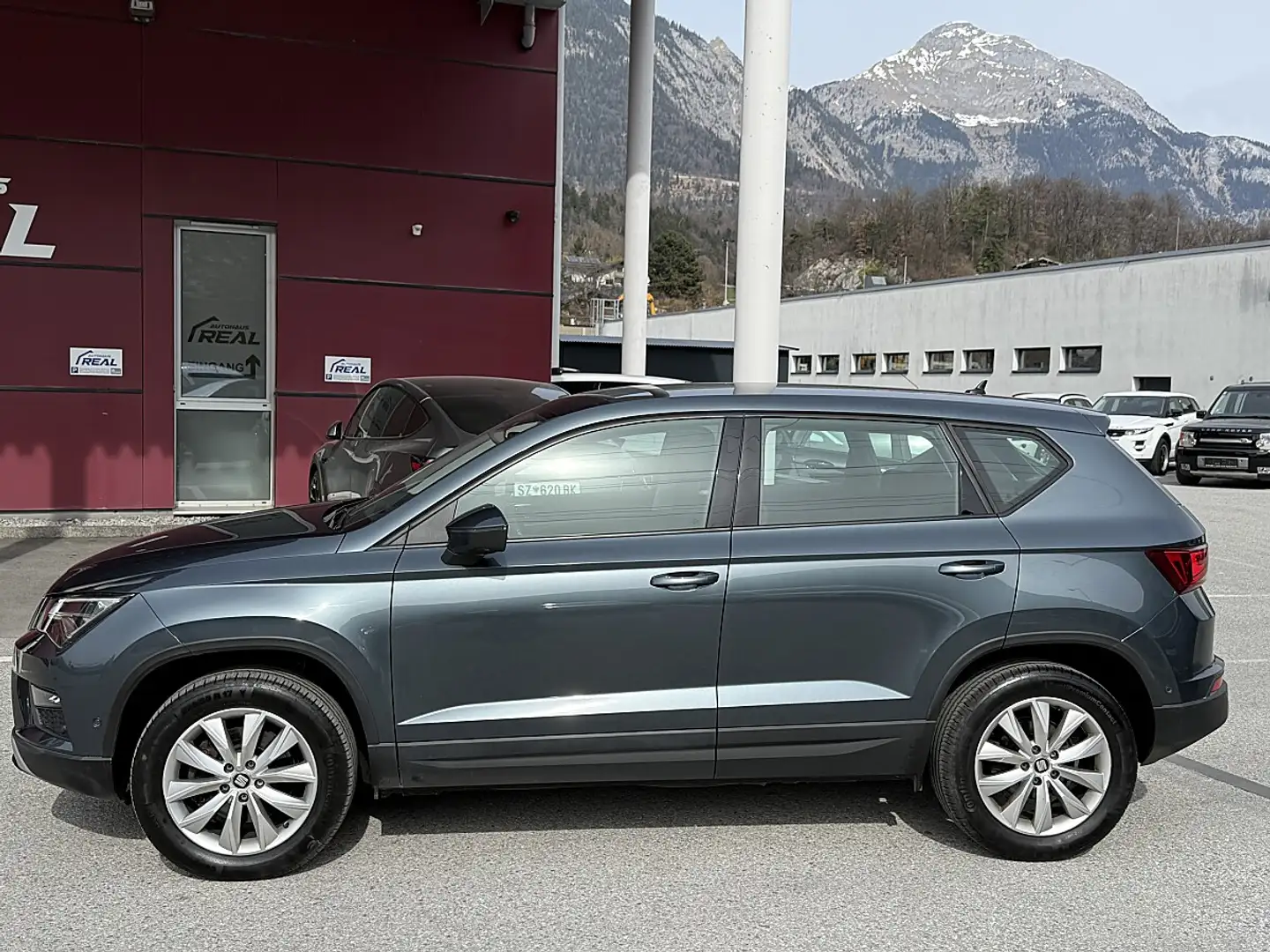 SEAT Ateca 2,0 Style 4WD TDI DSG Grau - 2