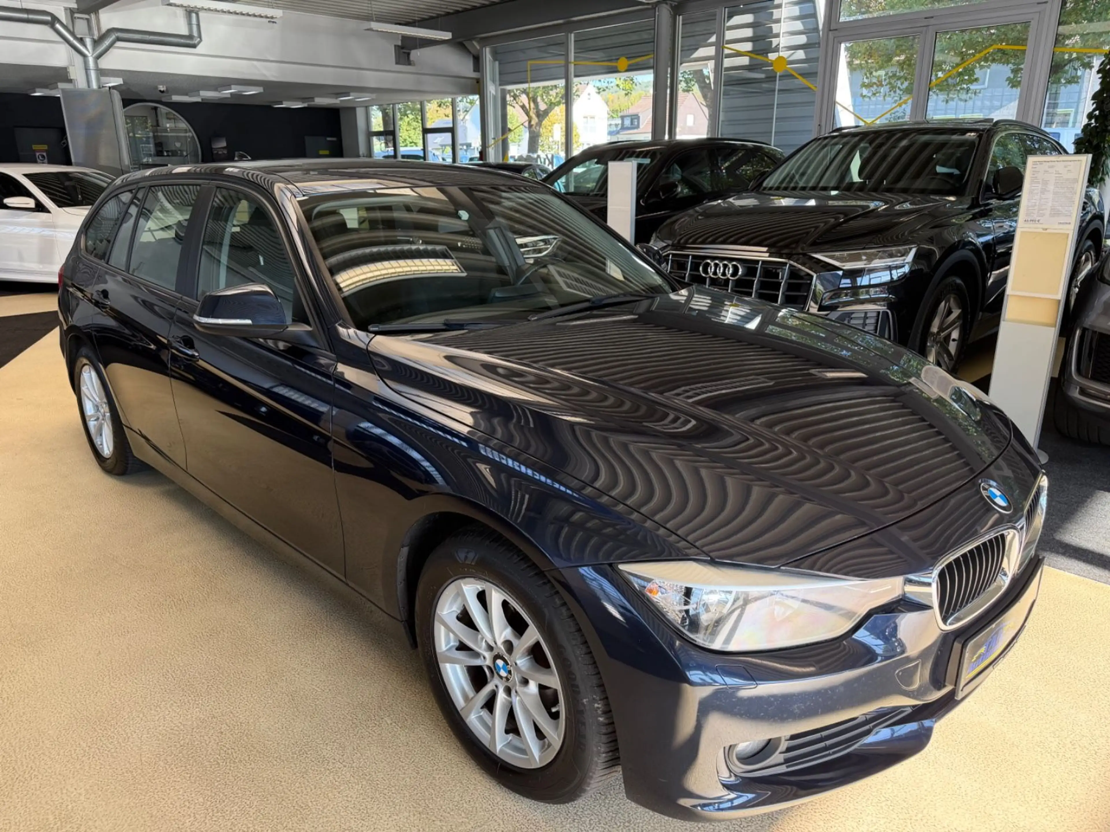 BMW 318 3 Touring 318 d — photo 3