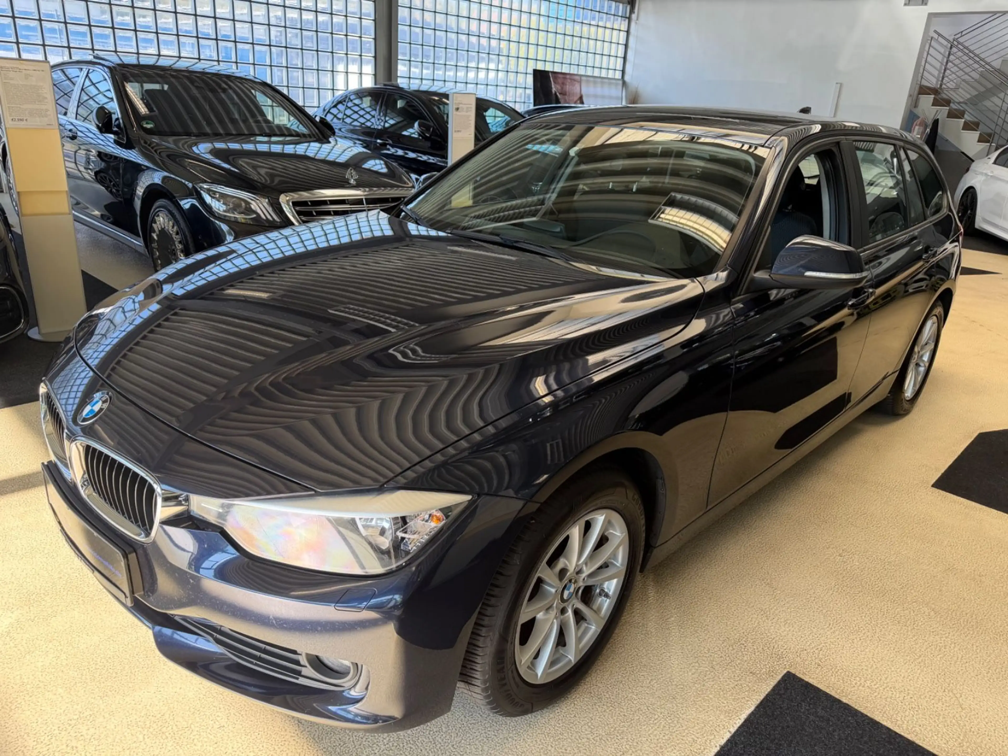 BMW 318 3 Touring 318 d — photo 7