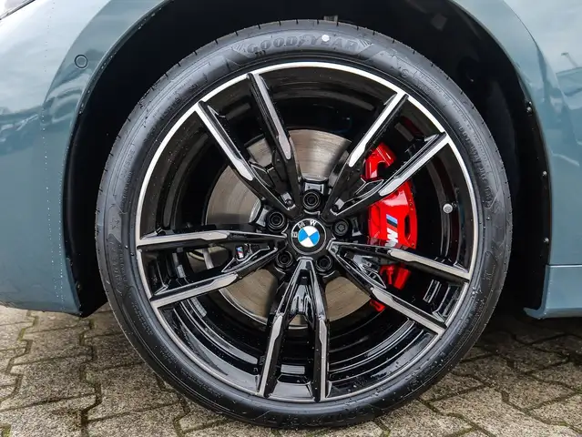 BMW 4 Series view 4
