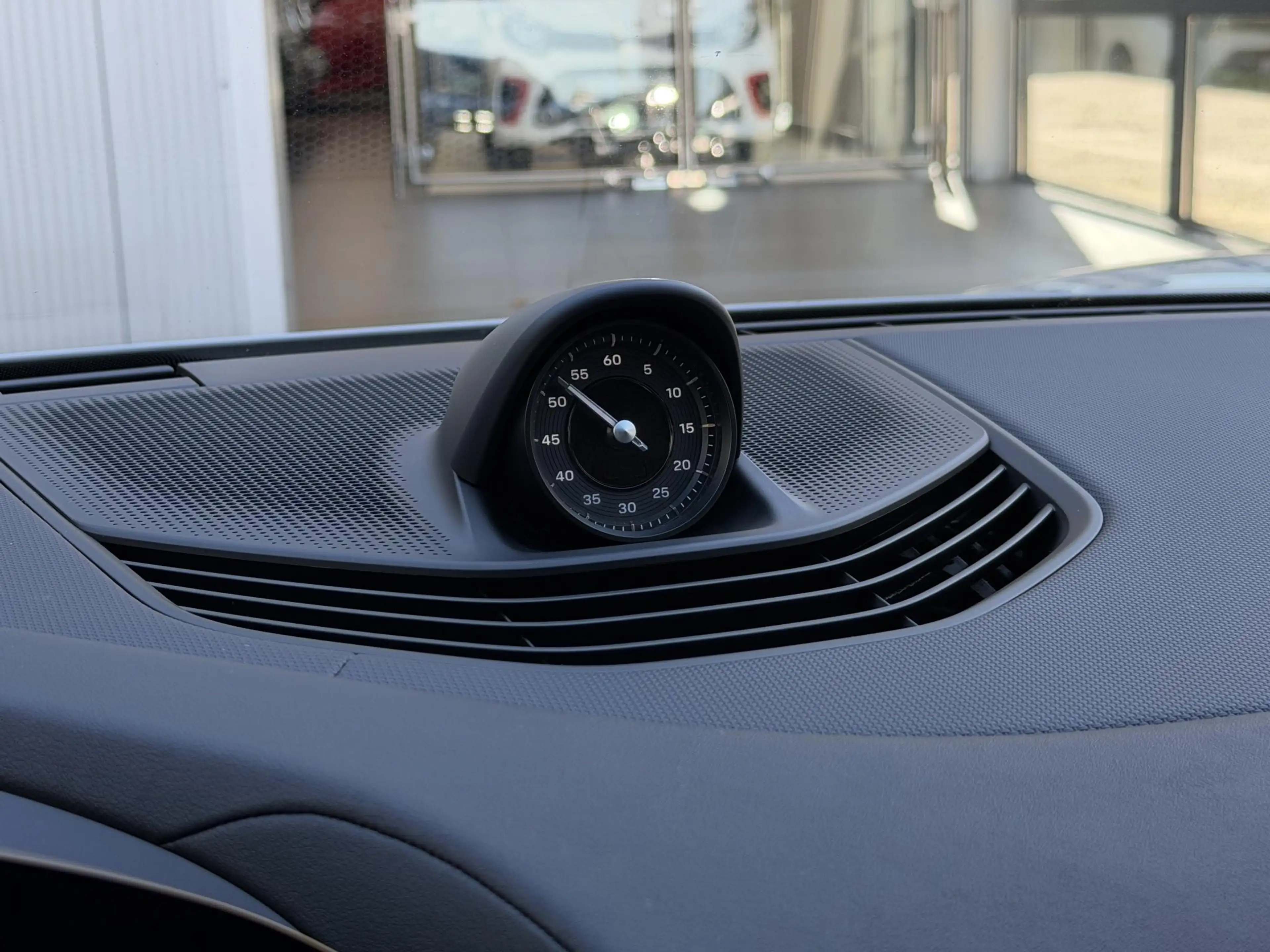 Porsche Taycan Sport Turismo 93kWh 476pk NL-auto / BTW / Porsche — photo 15
