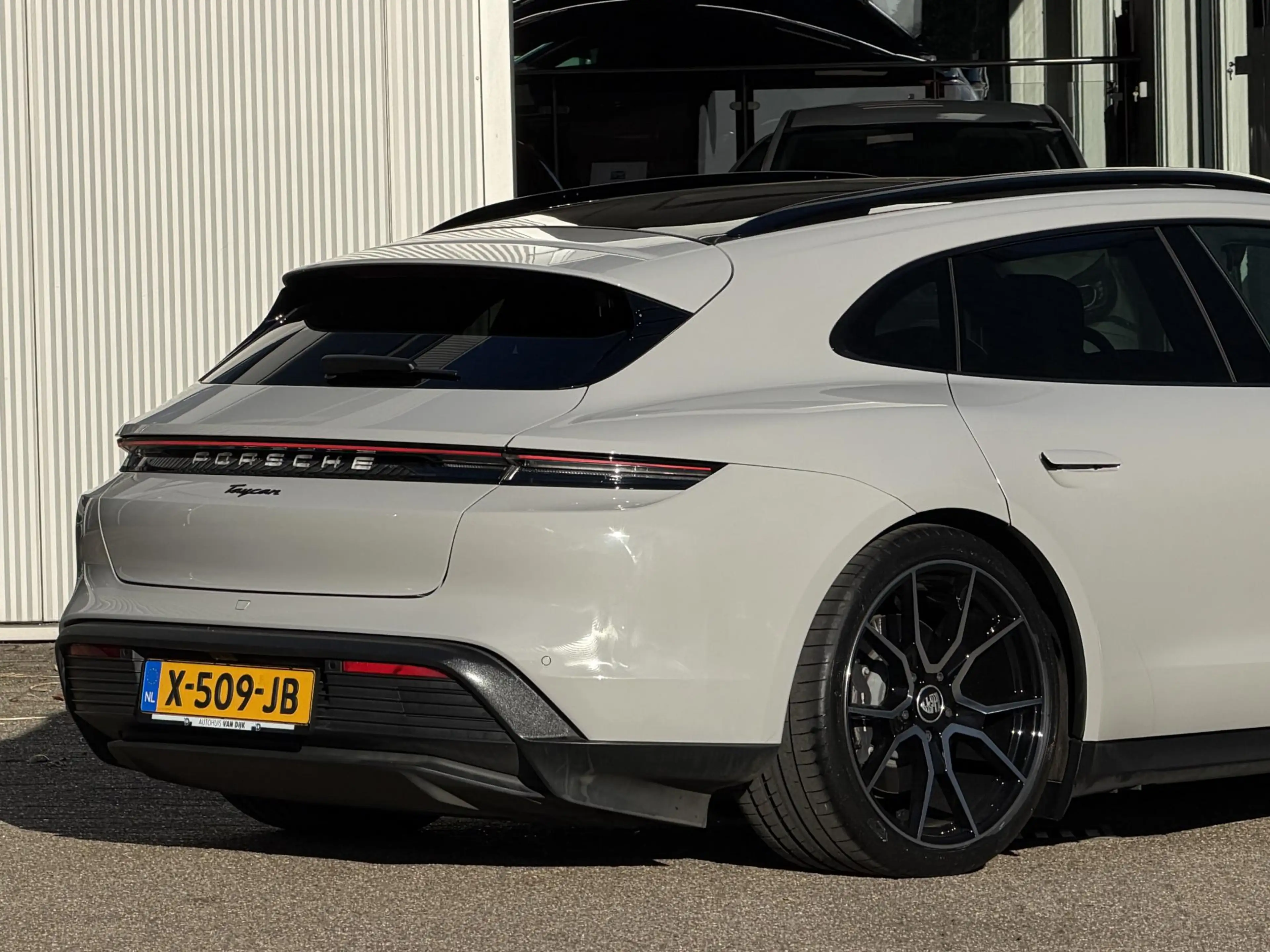 Porsche Taycan Sport Turismo 93kWh 476pk NL-auto / BTW / Porsche — photo 9