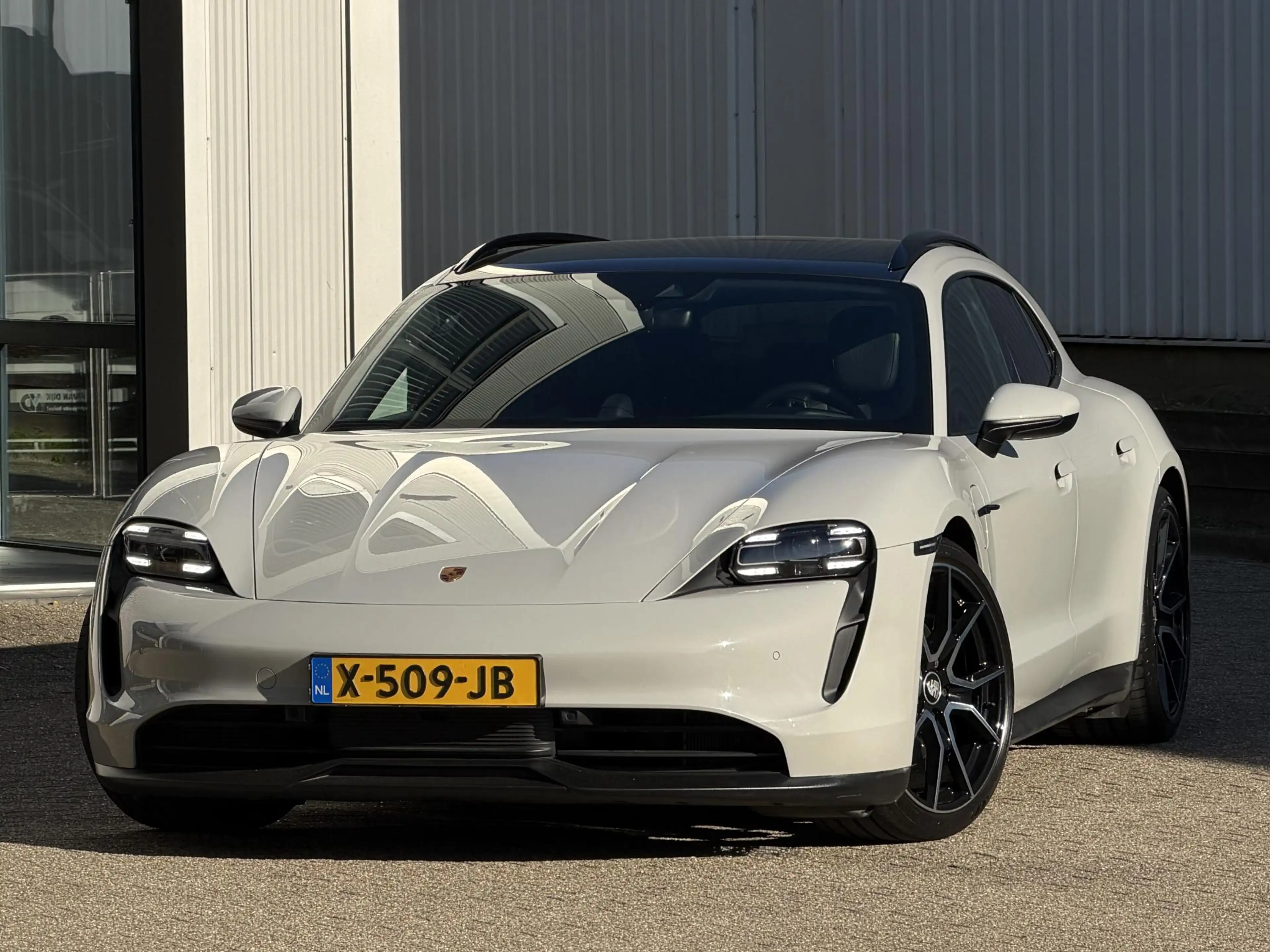 Porsche Taycan Sport Turismo 93kWh 476pk NL-auto / BTW / Porsche — photo 3