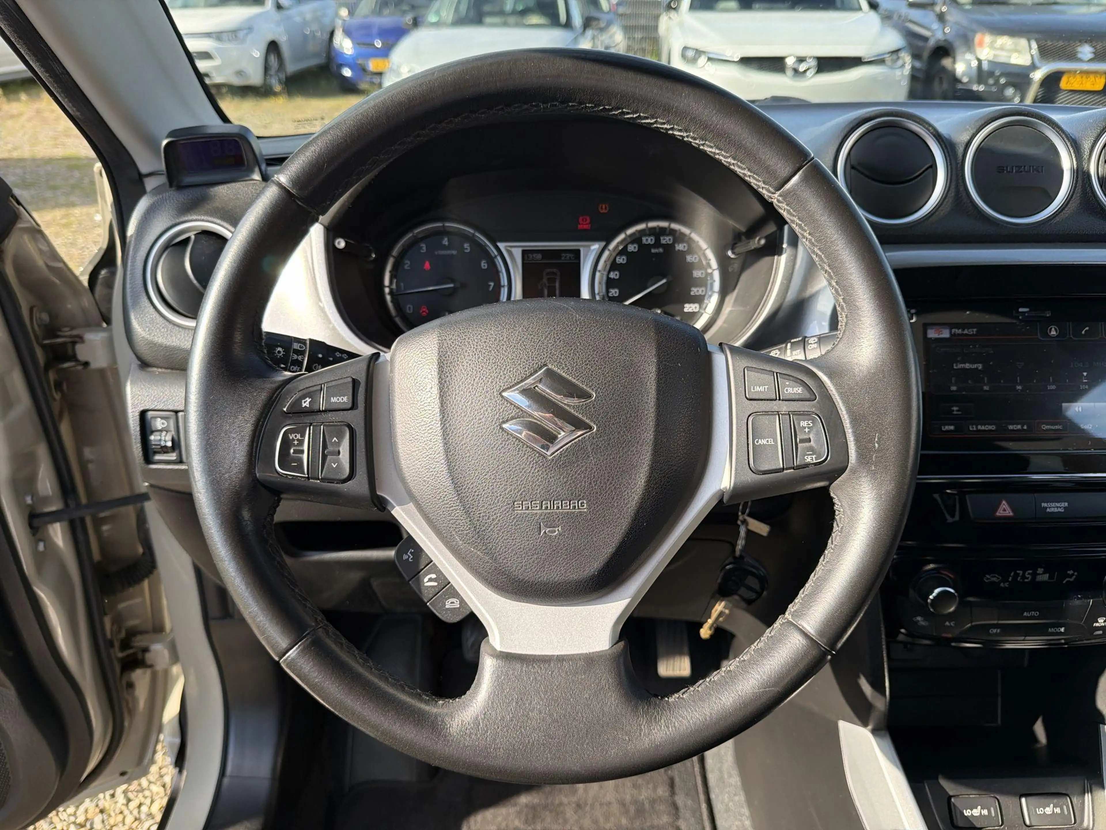 Suzuki Vitara 1.6 Exclusive | Navigatie | Camera | Climate Contr — photo 14