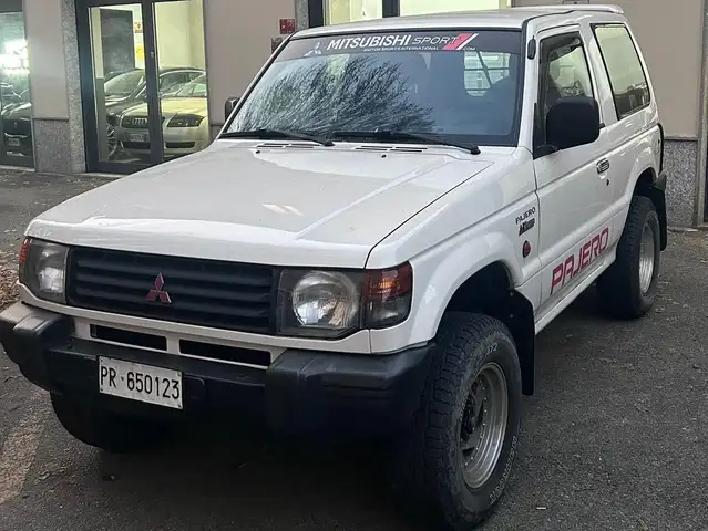 Mitsubishi Pajero Autocarro N1 iscritto ASI con gancio traino