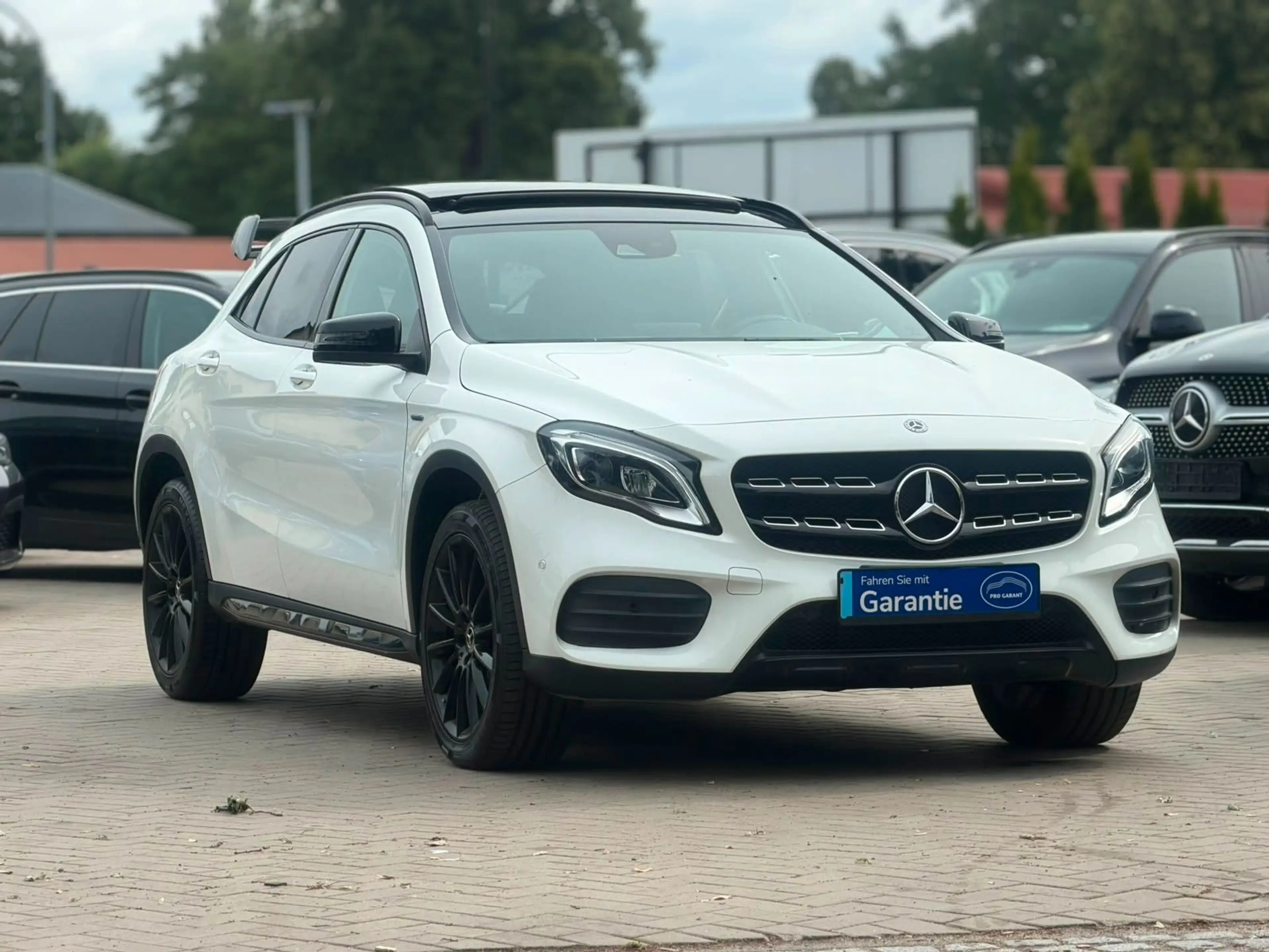 Mercedes-Benz GLA 220 d CDI 4Matic AMG Night Paket*CAM*PANO — photo 7