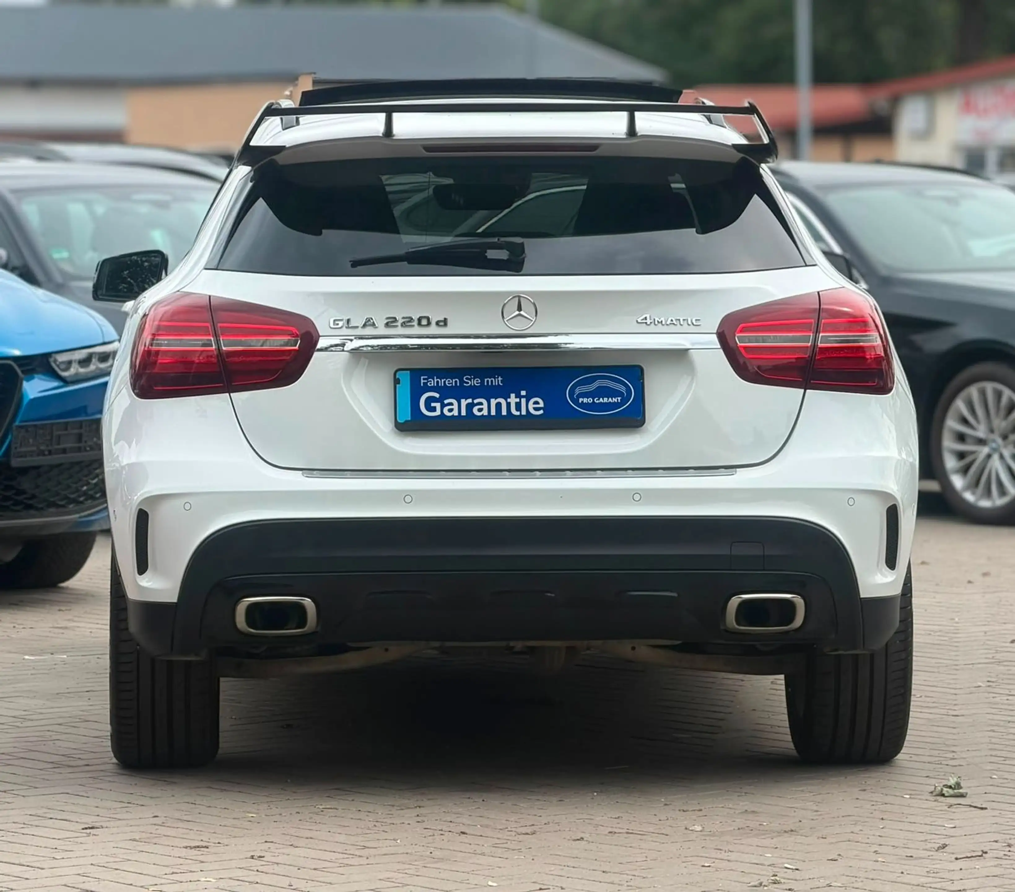 Mercedes-Benz GLA 220 d CDI 4Matic AMG Night Paket*CAM*PANO — photo 4