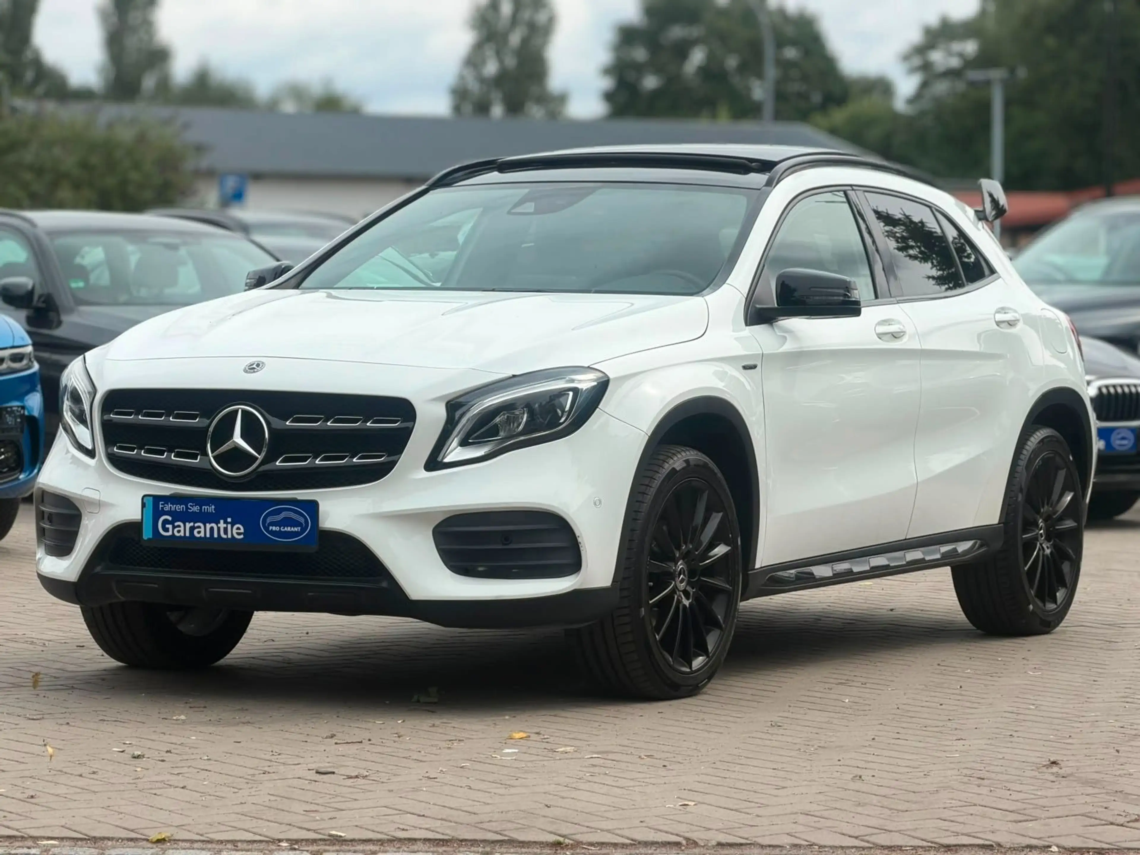 Mercedes-Benz GLA 220 d CDI 4Matic AMG Night Paket*CAM*PANO