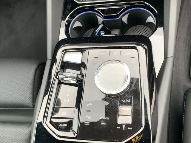 BMW i5 M60 xDrive*CARBON*PANO*AHK*SITZKLIMA*B&W*ACC*21'' Ansicht 20