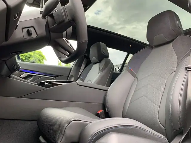 BMW i5 M60 xDrive*CARBON*PANO*AHK*SITZKLIMA*B&W*ACC*21'' Ansicht 11