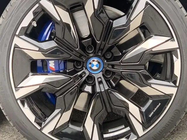 BMW i5 M60 xDrive*CARBON*PANO*AHK*SITZKLIMA*B&W*ACC*21'' Ansicht 28