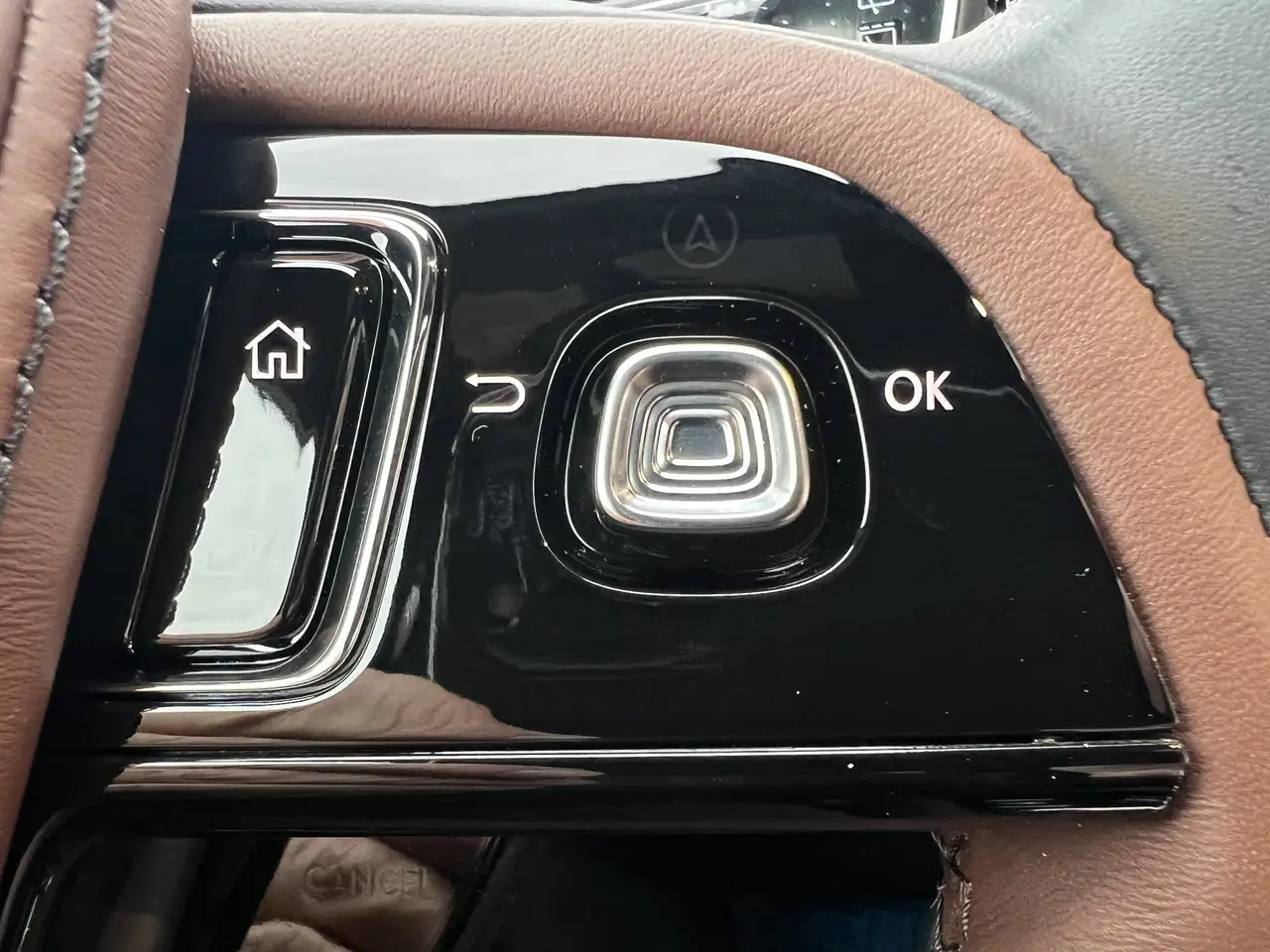 Lincoln Aviator снимка Lincoln Aviator