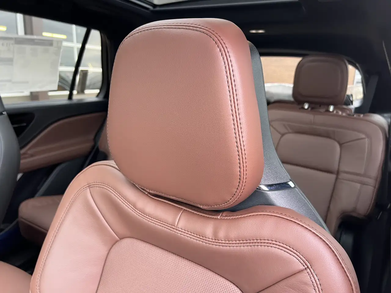 Lincoln Aviator снимка Lincoln Aviator