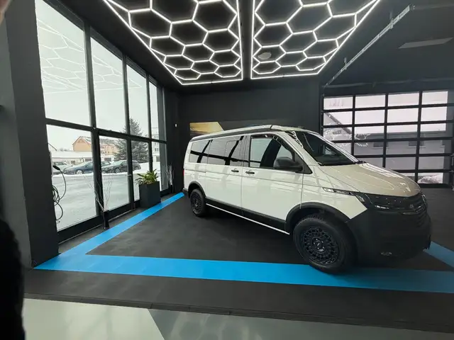 Volkswagen T6 California T6.1 California WoMo "OFFROAD-Umbau" Küche LED