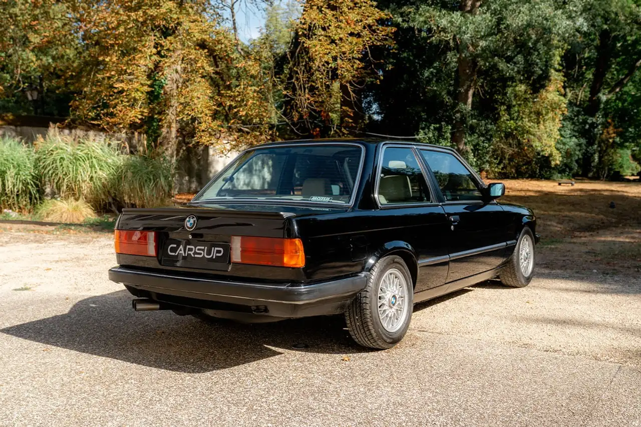 BMW 320 i coupé - 6 cyl 125 ch Phase 1.5 - Boîte mécanique - BBS - Cuir beige, foto 3