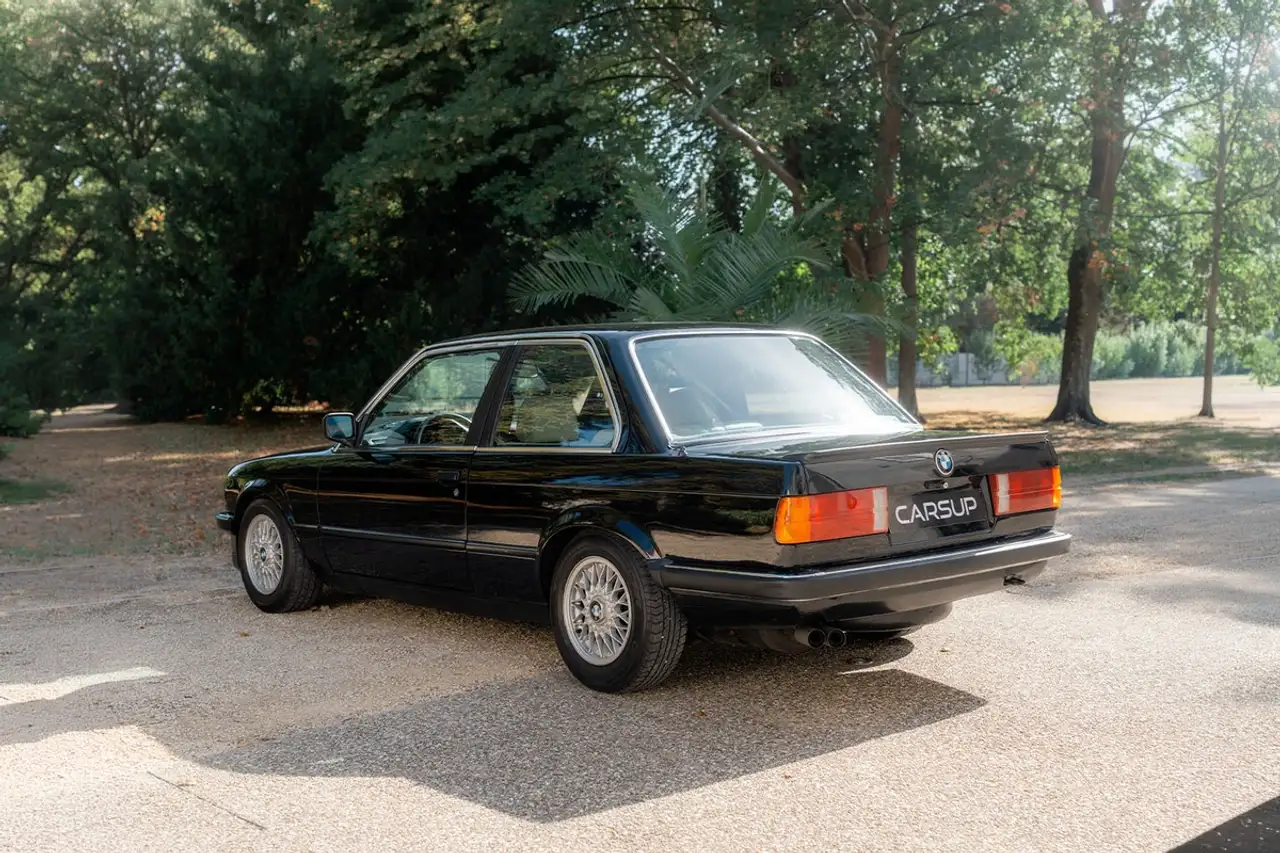BMW 320 i coupé - 6 cyl 125 ch Phase 1.5 - Boîte mécanique - BBS - Cuir beige, foto 5
