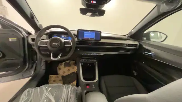 Jeep Avenger view 11