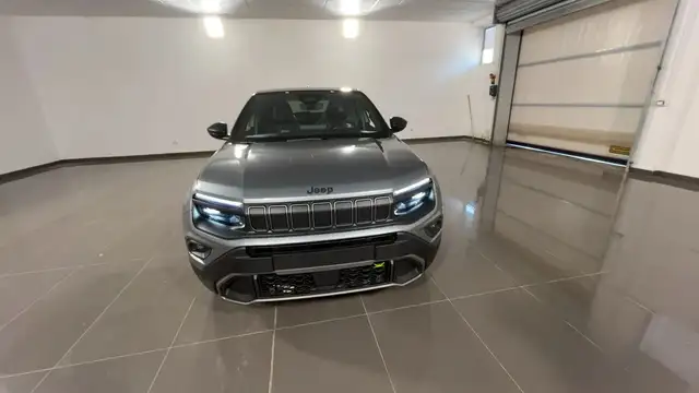 Jeep Avenger view 2
