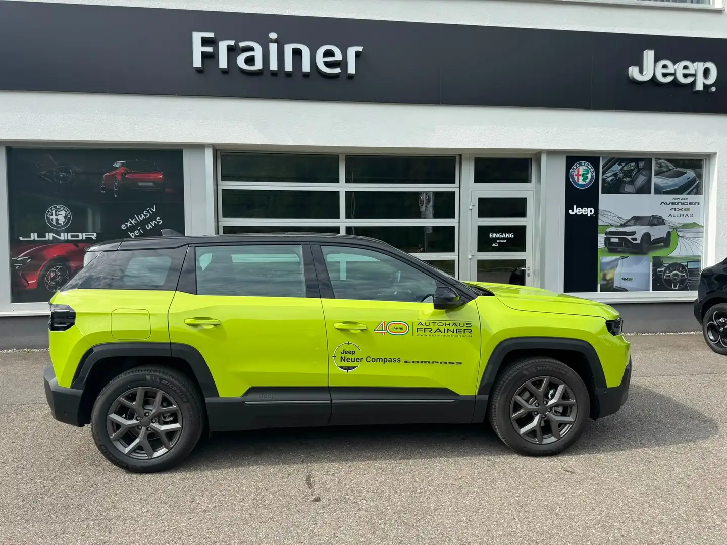 Jeep Compass 1.2 eDCT e-Hybrid Altitude 145PS volle Ausstattung Grün - 2