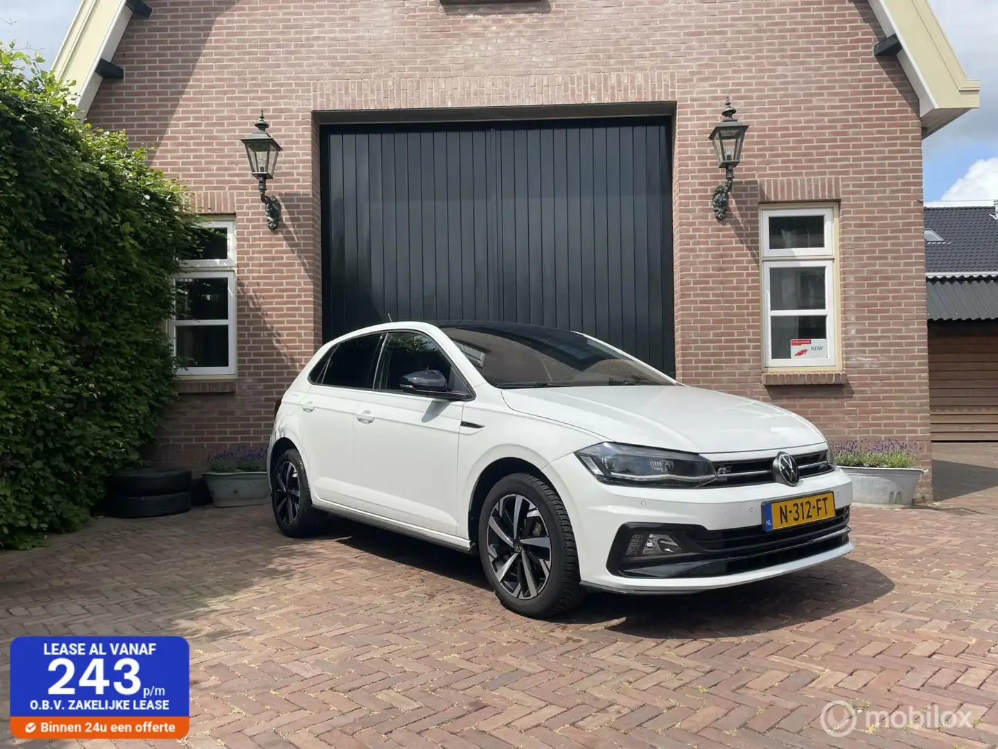Volkswagen Polo 1.0TSI Highline Business R LED ACC PDC CLIMA Wit - 1
