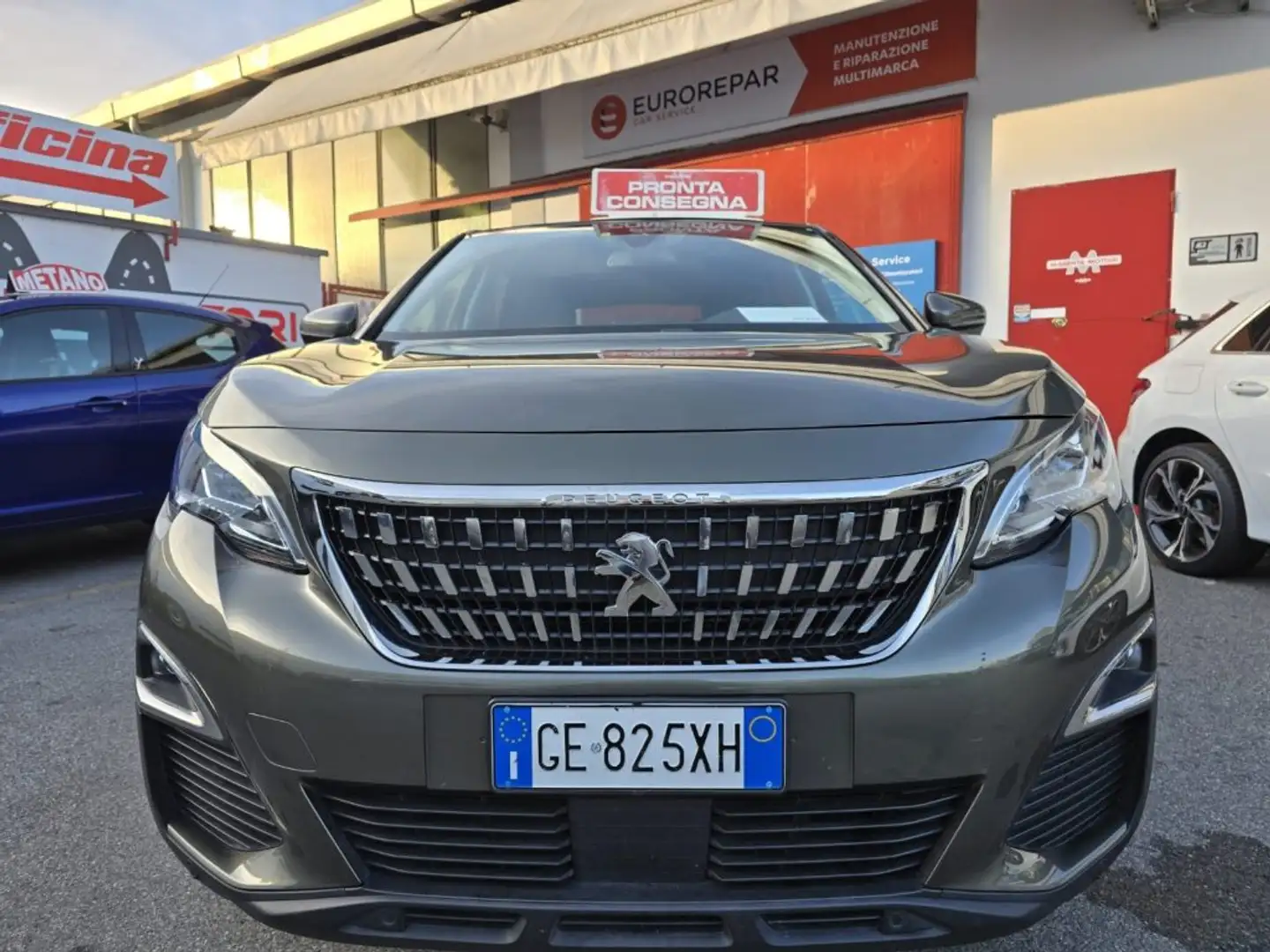 Peugeot 3008 BlueHDi 130 S&S Active Verde - 2