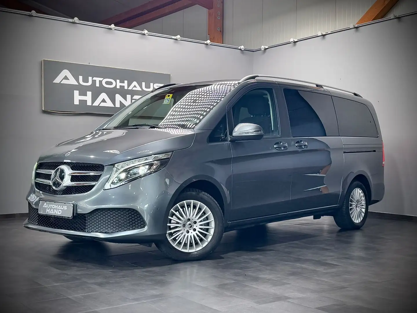 Mercedes-Benz V 300 d*LANG*4MATIC*PANO*AIRMATIC*7SITZER*1.HAND Gri - 1