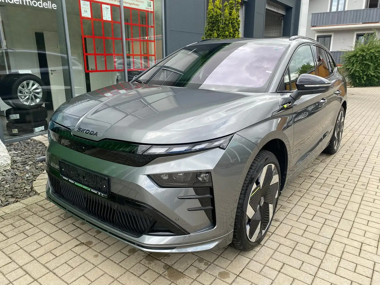 Skoda Enyaq RS Maxx *Neues Modell* 4x4*Wärmepumpe*AHK*Navi*Mat Grau - 2