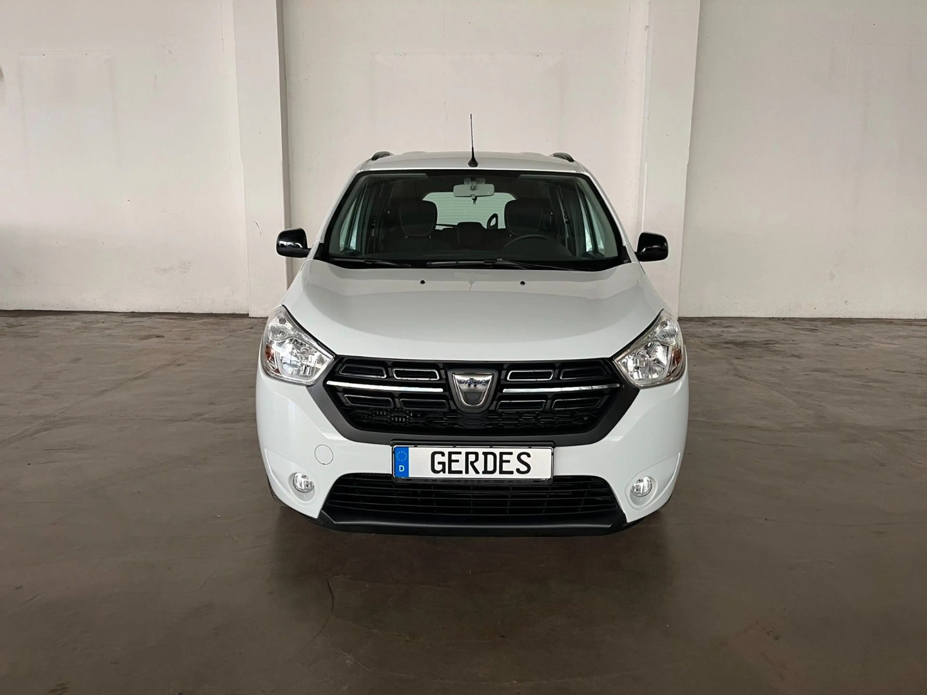 Dacia Lodgy Comfort 1.3 TCe 100 — photo 5