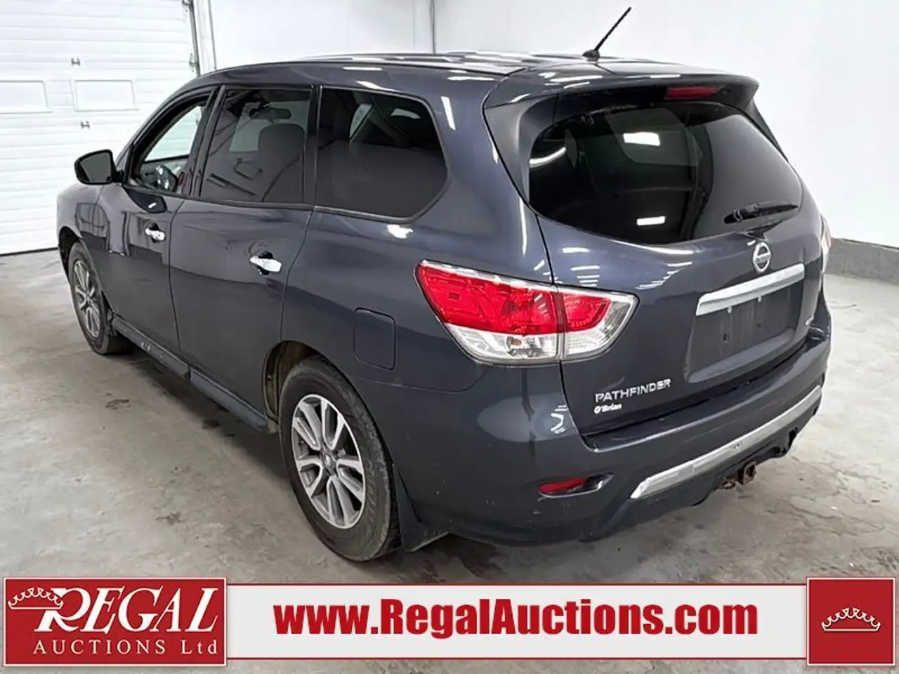 Nissan Pathfinder снимка Nissan Pathfinder