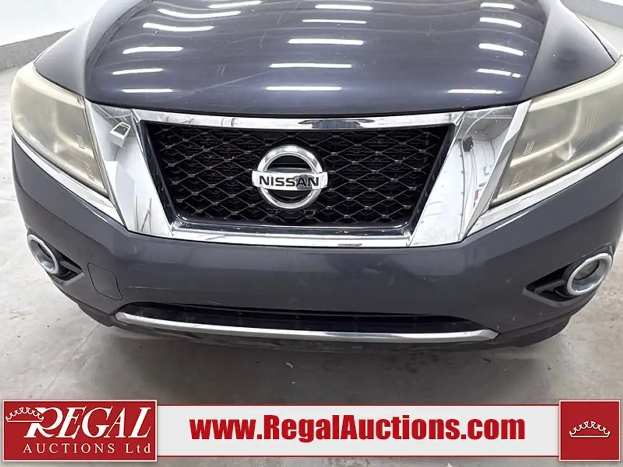 Nissan Pathfinder снимка Nissan Pathfinder